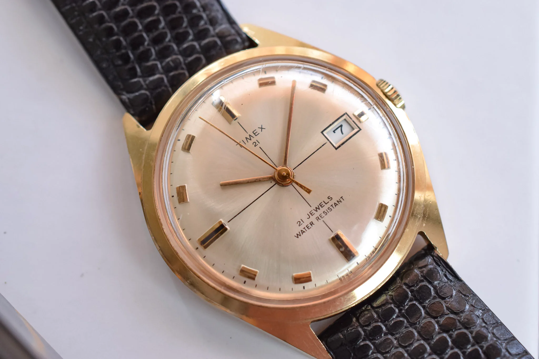 1970 Timex Mechanical Crosshair Calendar - Not Running, Needs Service - Image 3