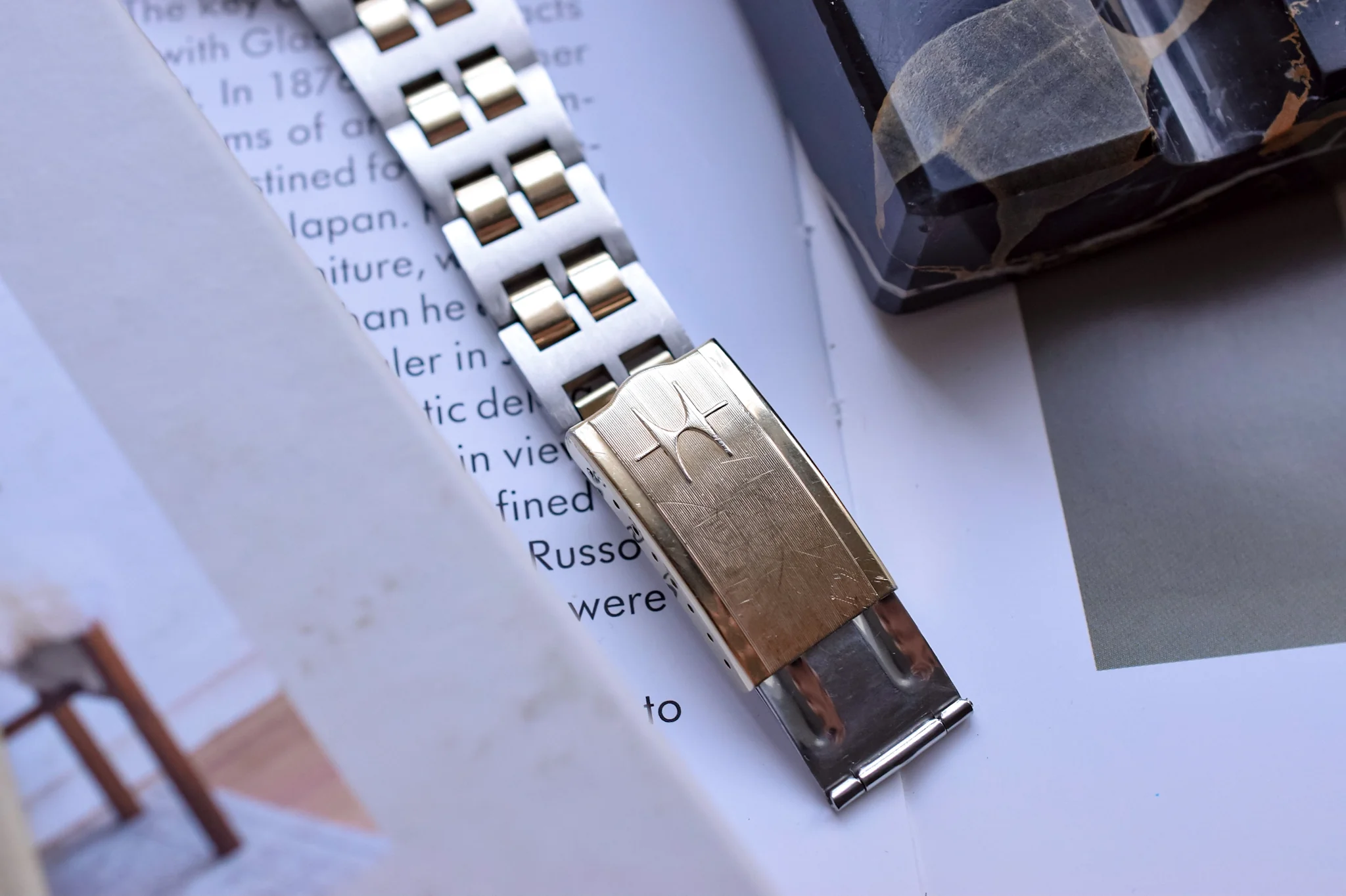 1970s Hamilton Escort Burgundy Dial TV - Image 3