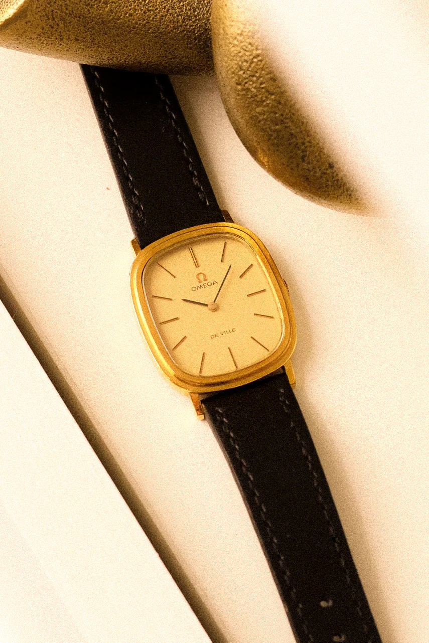 1970s Mechanical Omega De Ville Golden Ellipse - Image 4