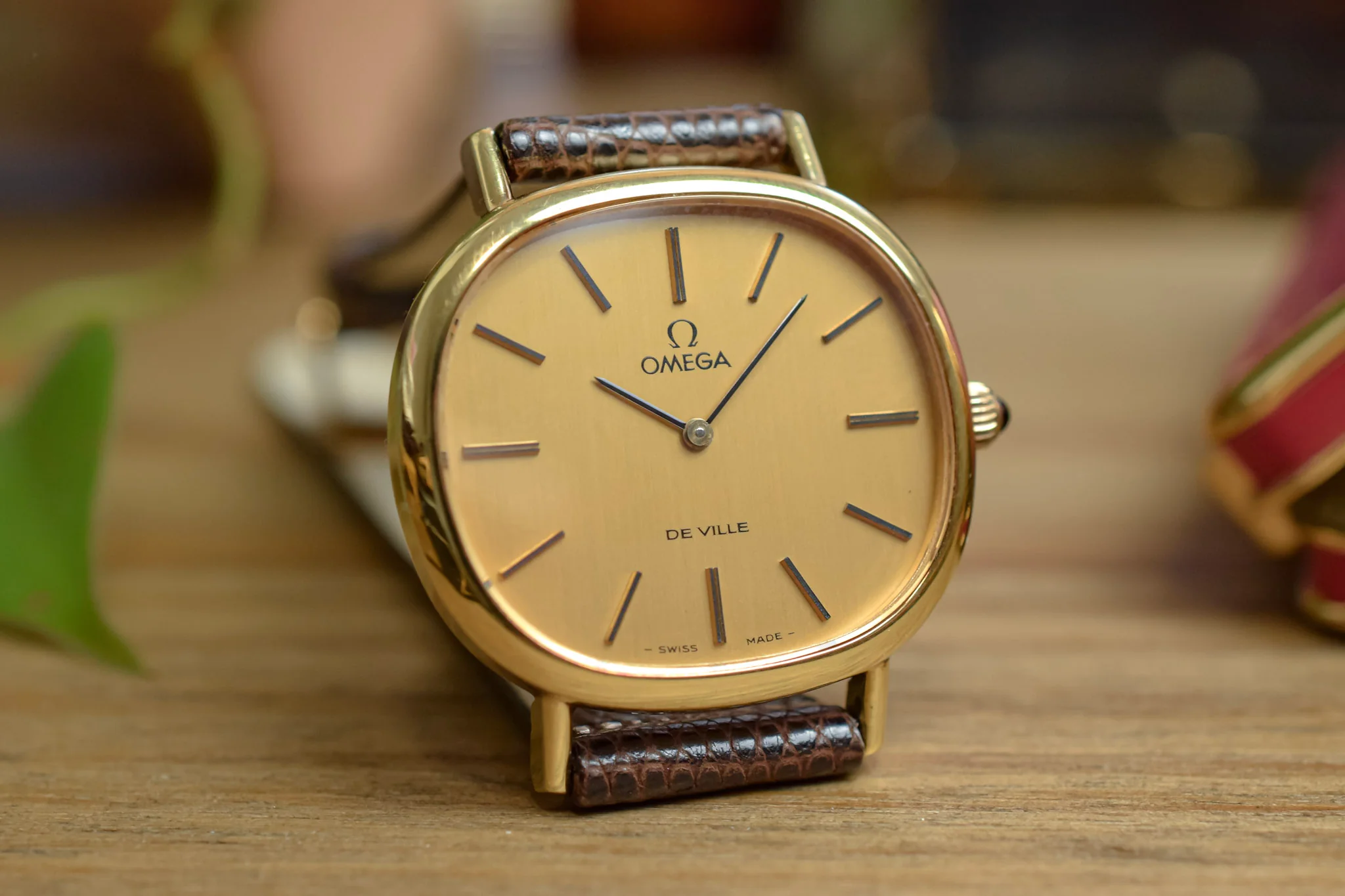 1970s Omega De Ville Golden Ellipse - Image 3