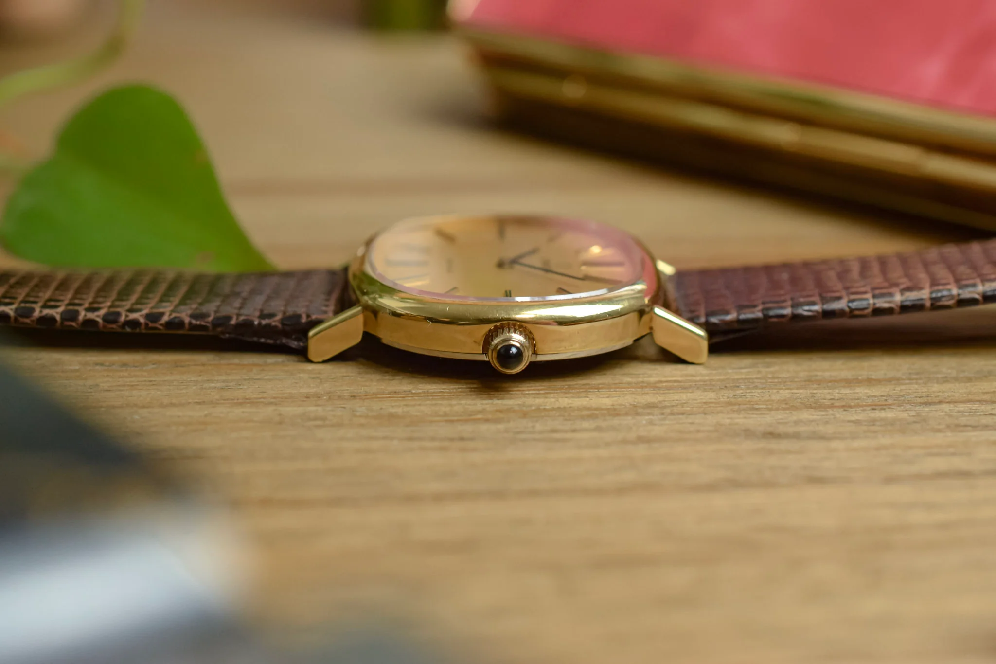1970s Omega De Ville Golden Ellipse - Image 4