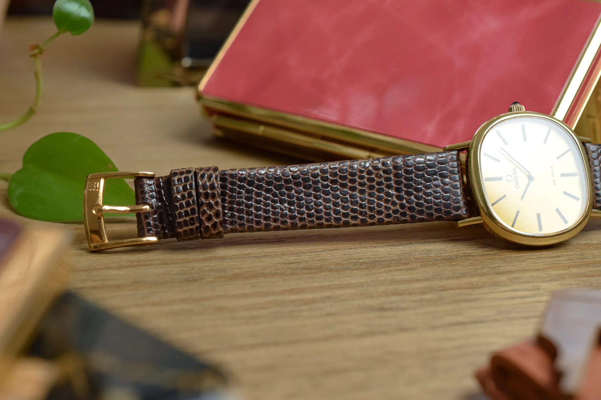 1970s Omega De Ville Golden Ellipse - Image 6
