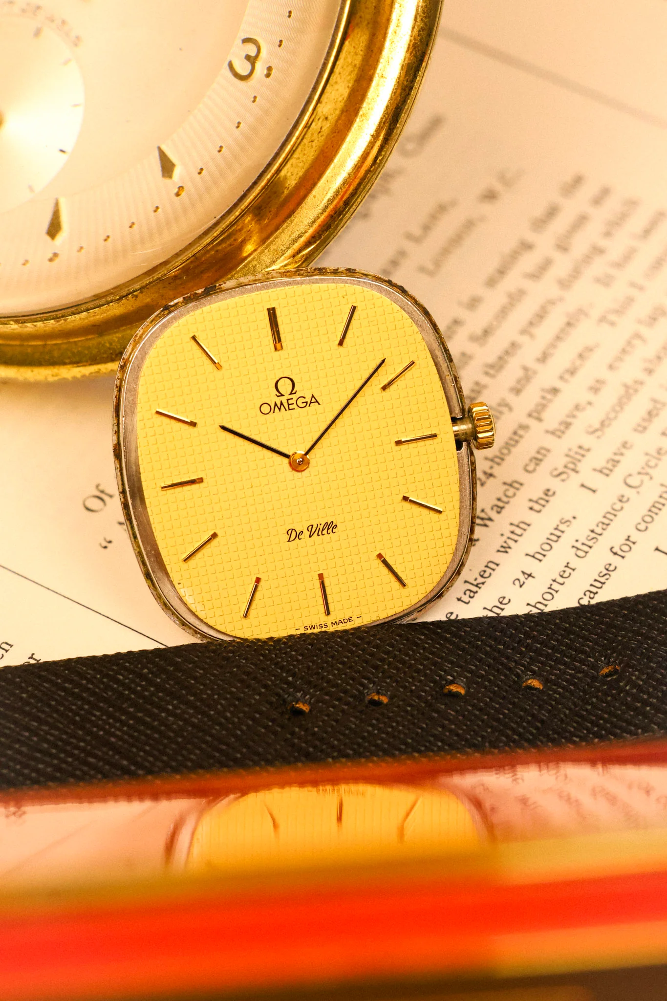 1970s Omega De Ville Golden Hobnail Motif Ellipse - Image 10