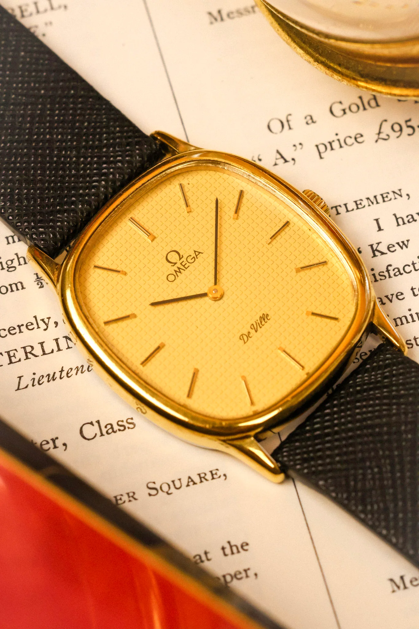 1970s Omega De Ville Golden Hobnail Motif Ellipse - Image 4