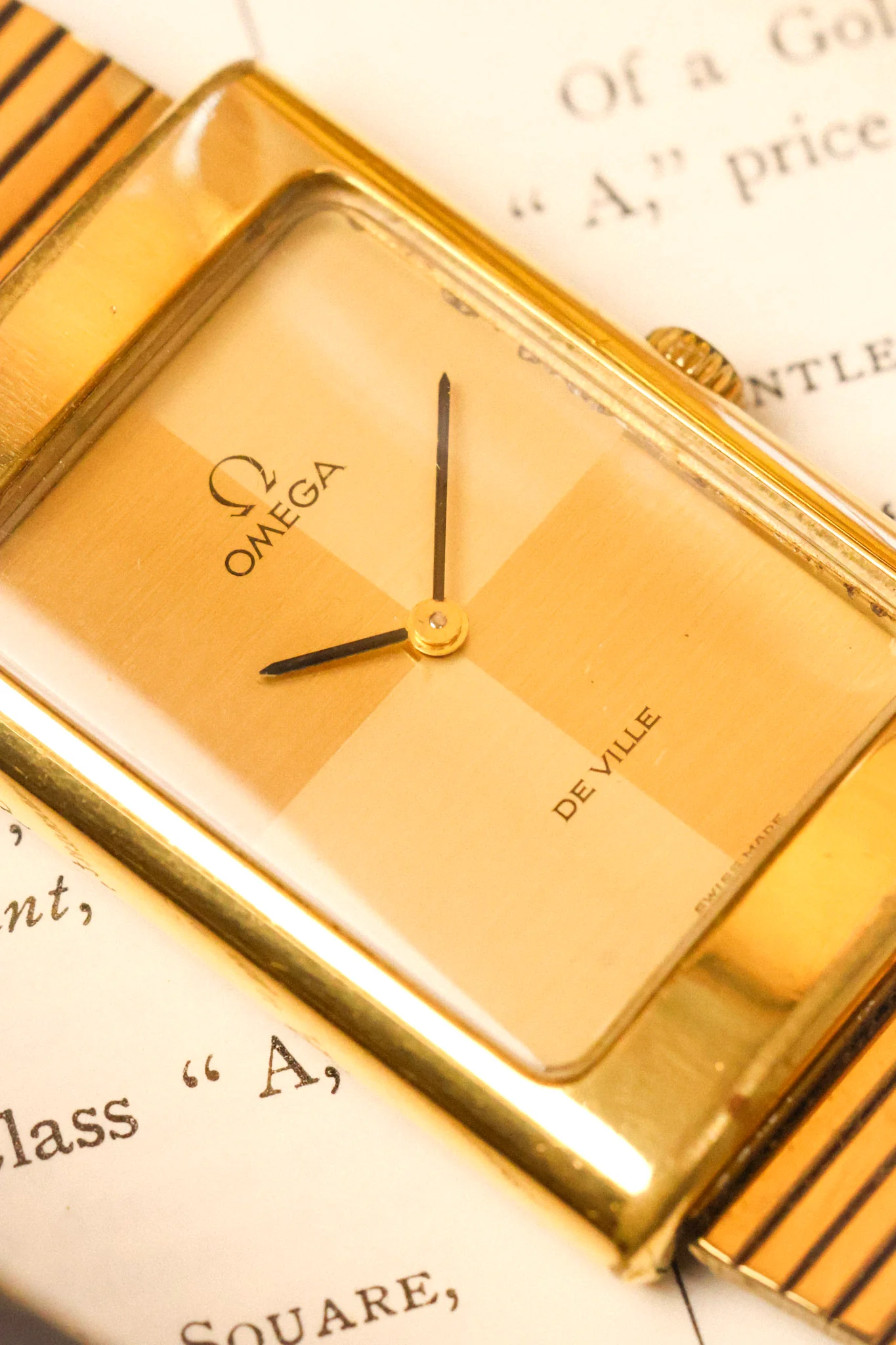 1970s Omega De Ville Golden Quadrant Jumbo Tank - Image 4