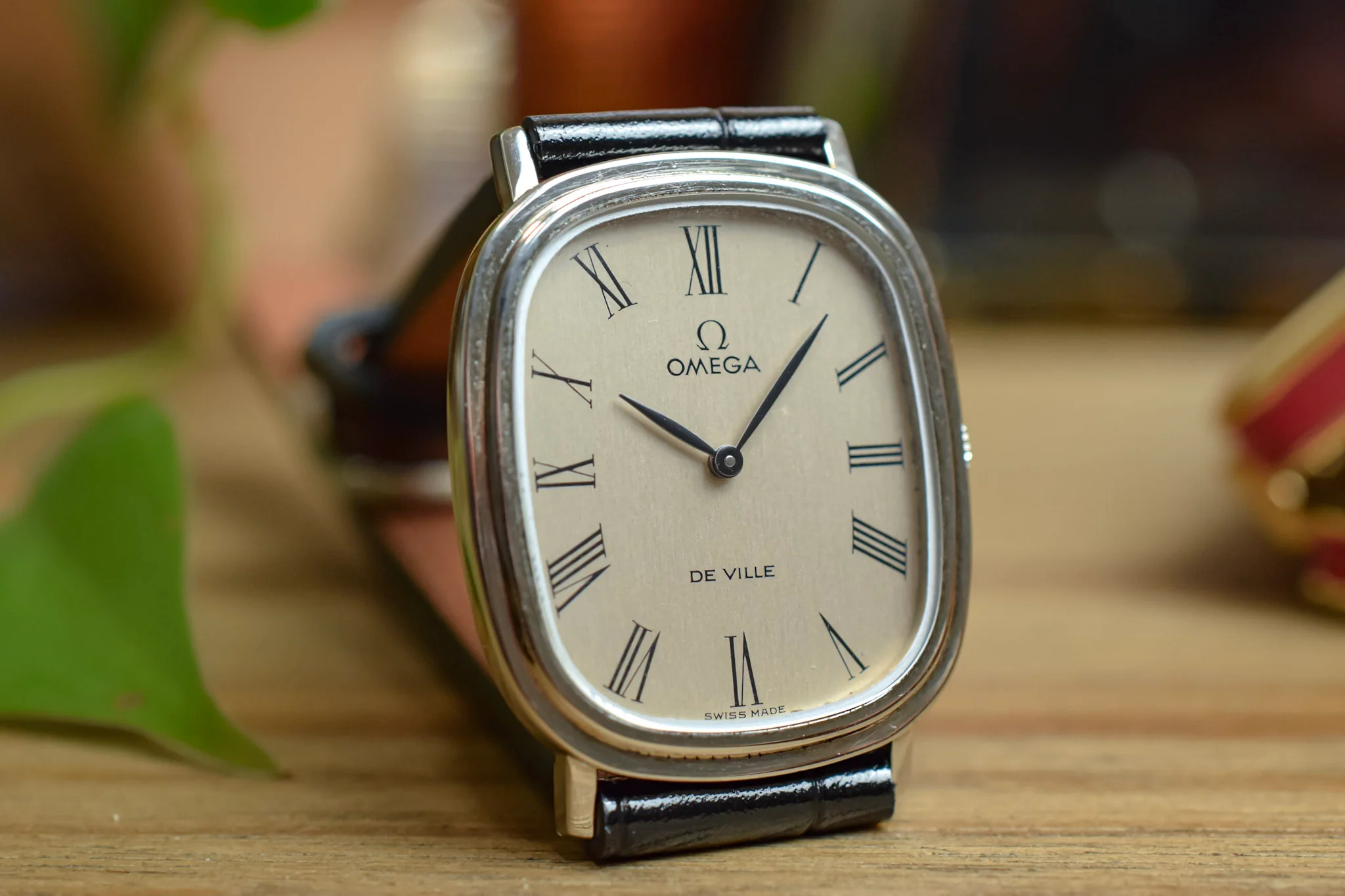 1970s Omega De Ville Roman Steel Ellipse - Image 3
