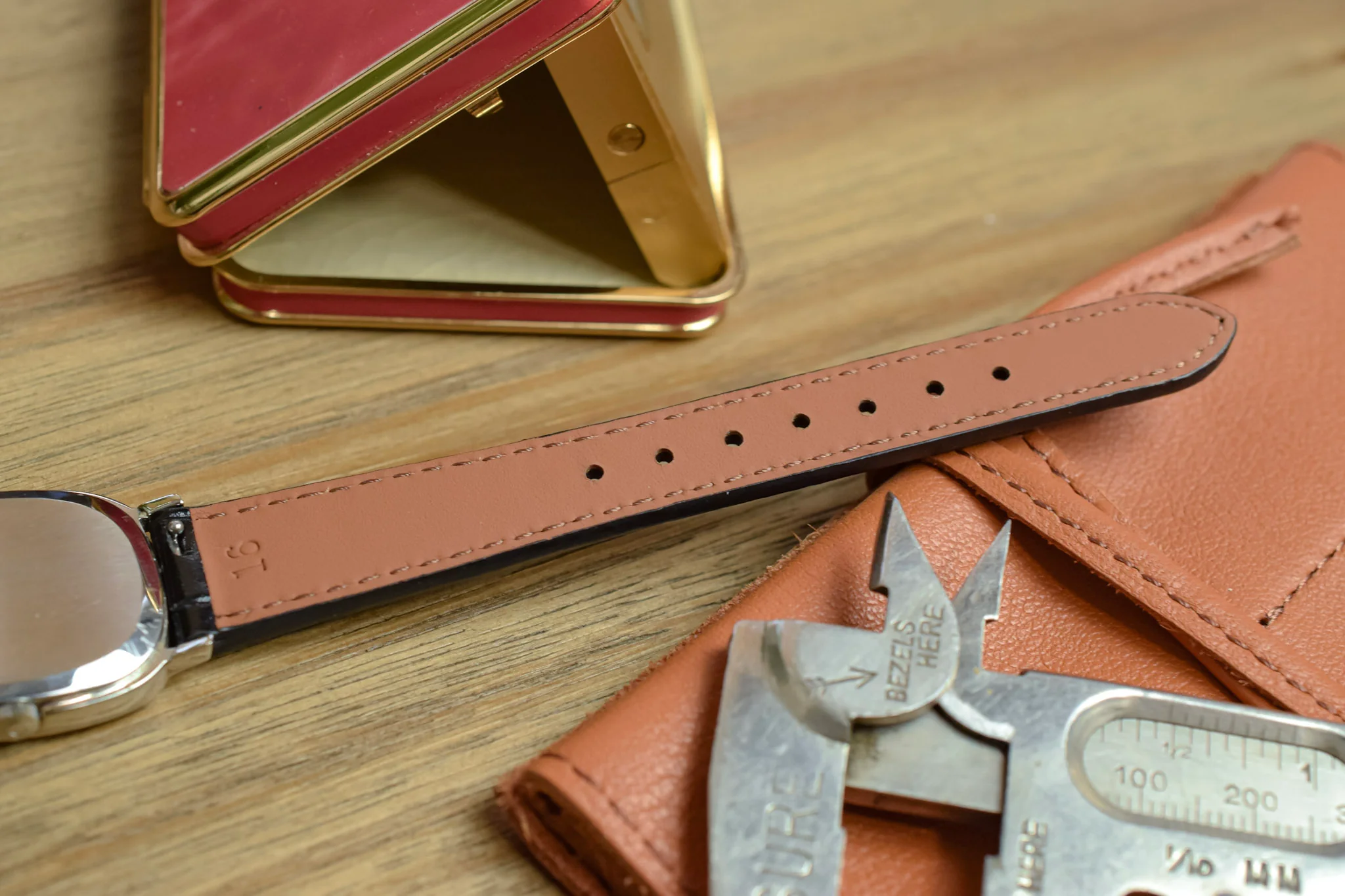 1970s Omega De Ville Roman Steel Ellipse - Image 9
