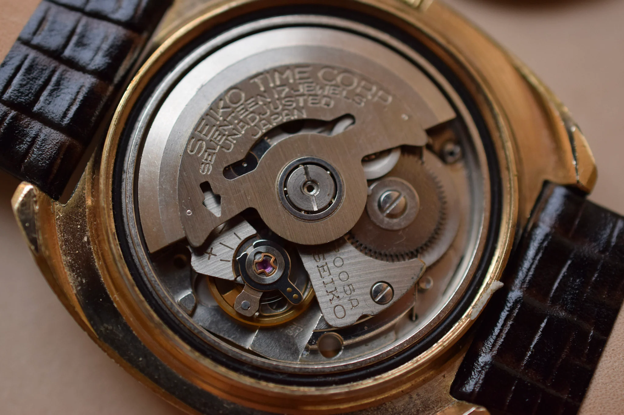 1972 Seiko Champagne C Cushion Calendar - Image 10