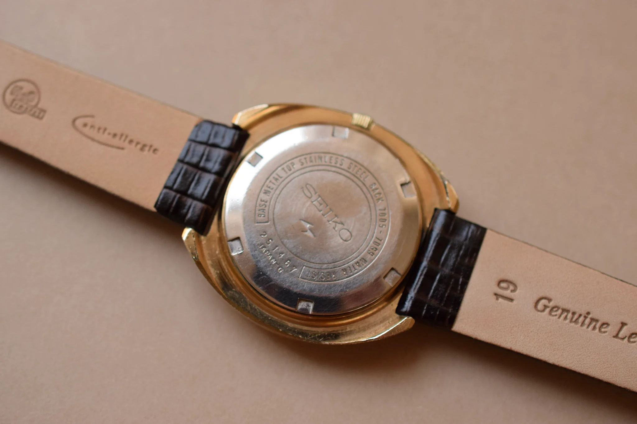 1972 Seiko Champagne C Cushion Calendar - Image 9