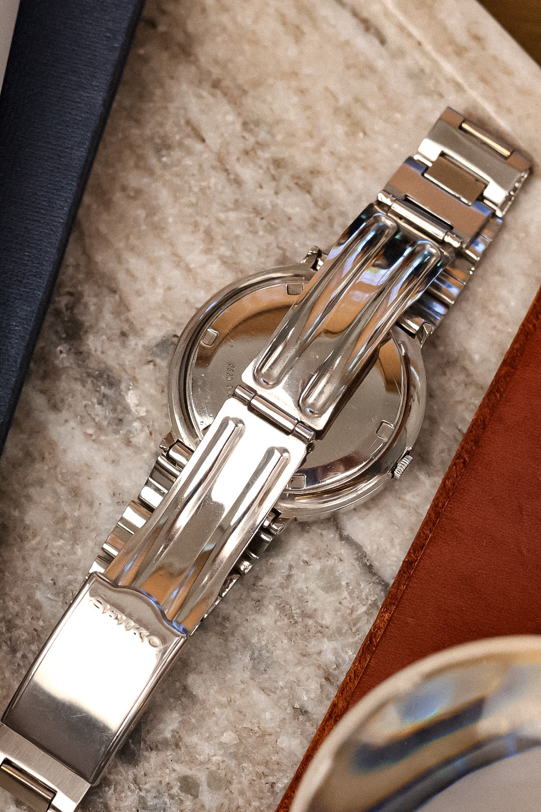 1974 Seiko Steel Retro Crimso Calendar - Image 8