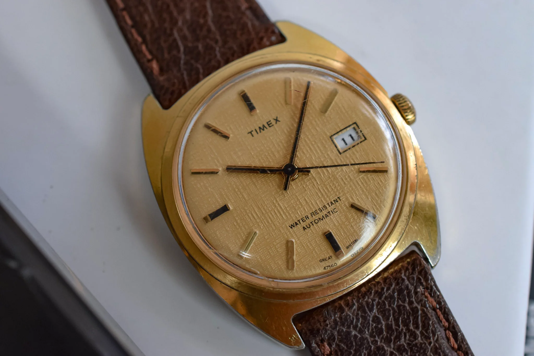 1975 British Timex Automatic Honeycomb Cushion Calendar - Image 3