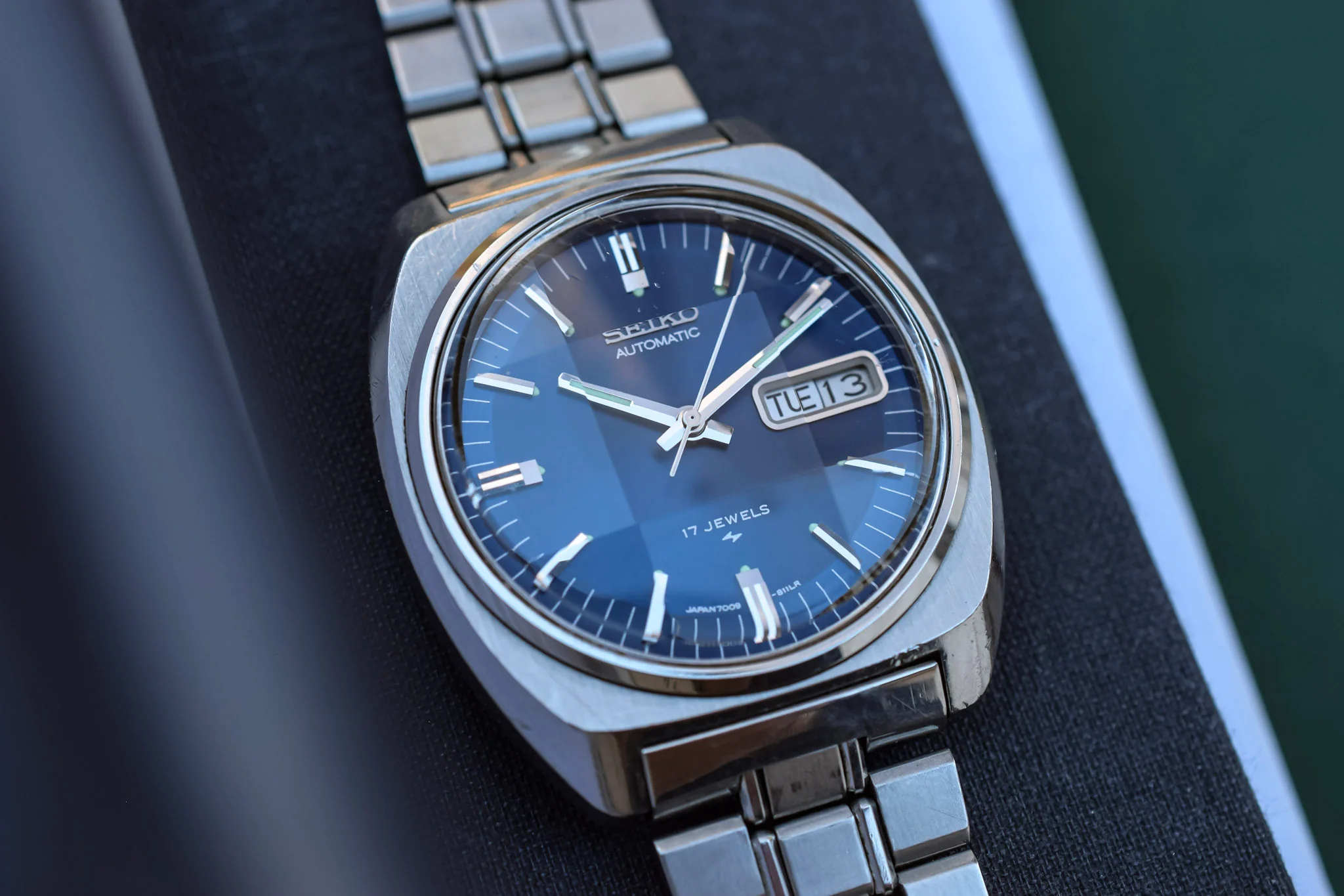 1976 Seiko Automatic Blue Dial Faceted Crystal Day/Date Watch - Image 7