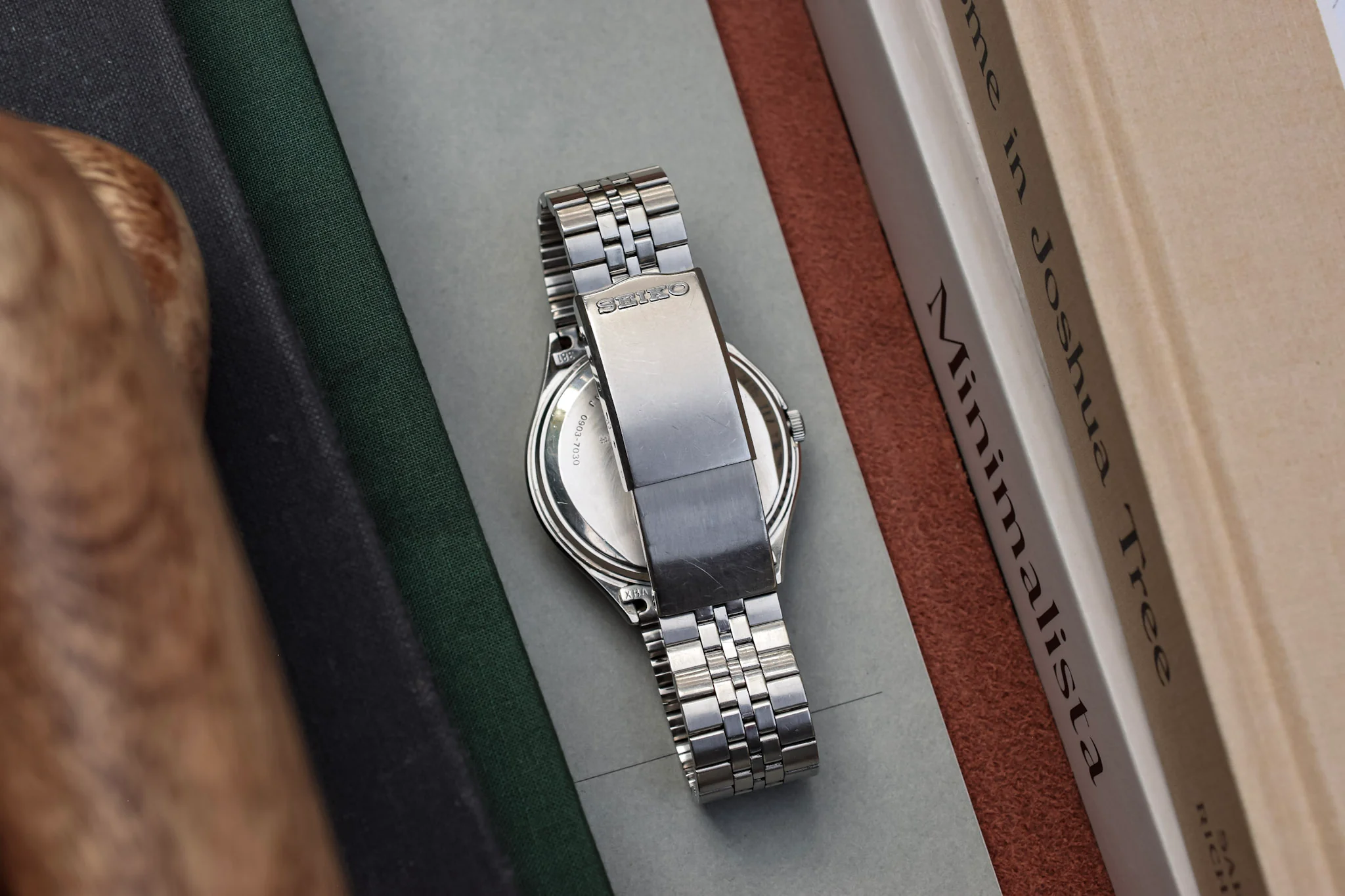 1976 Seiko SilverWave Tapestry Dial Day-Date - Image 3