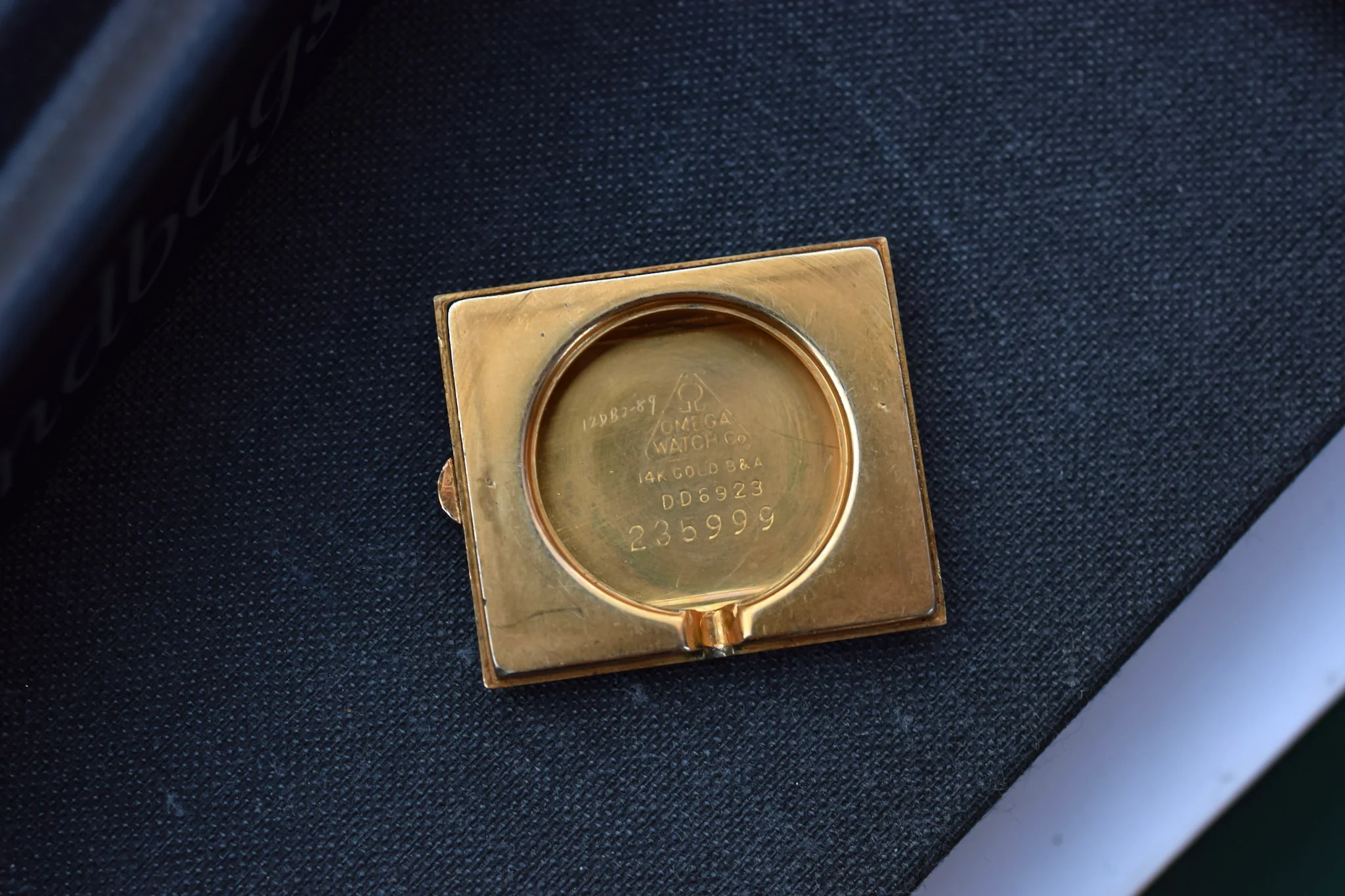1978 14K Solid Gold Mechanical Omega Tank - Image 6