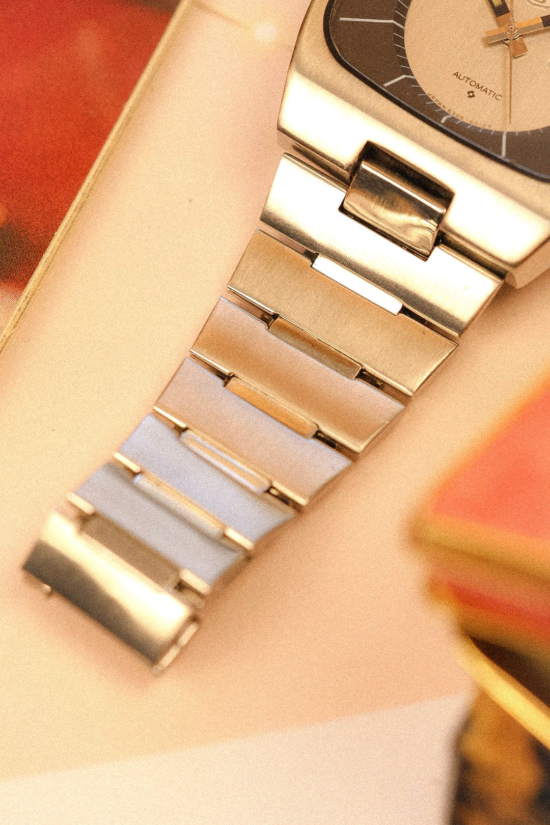 1978 Seiko 5 Automatic Recessed Dial Arabic Day-Date TV - Image 9