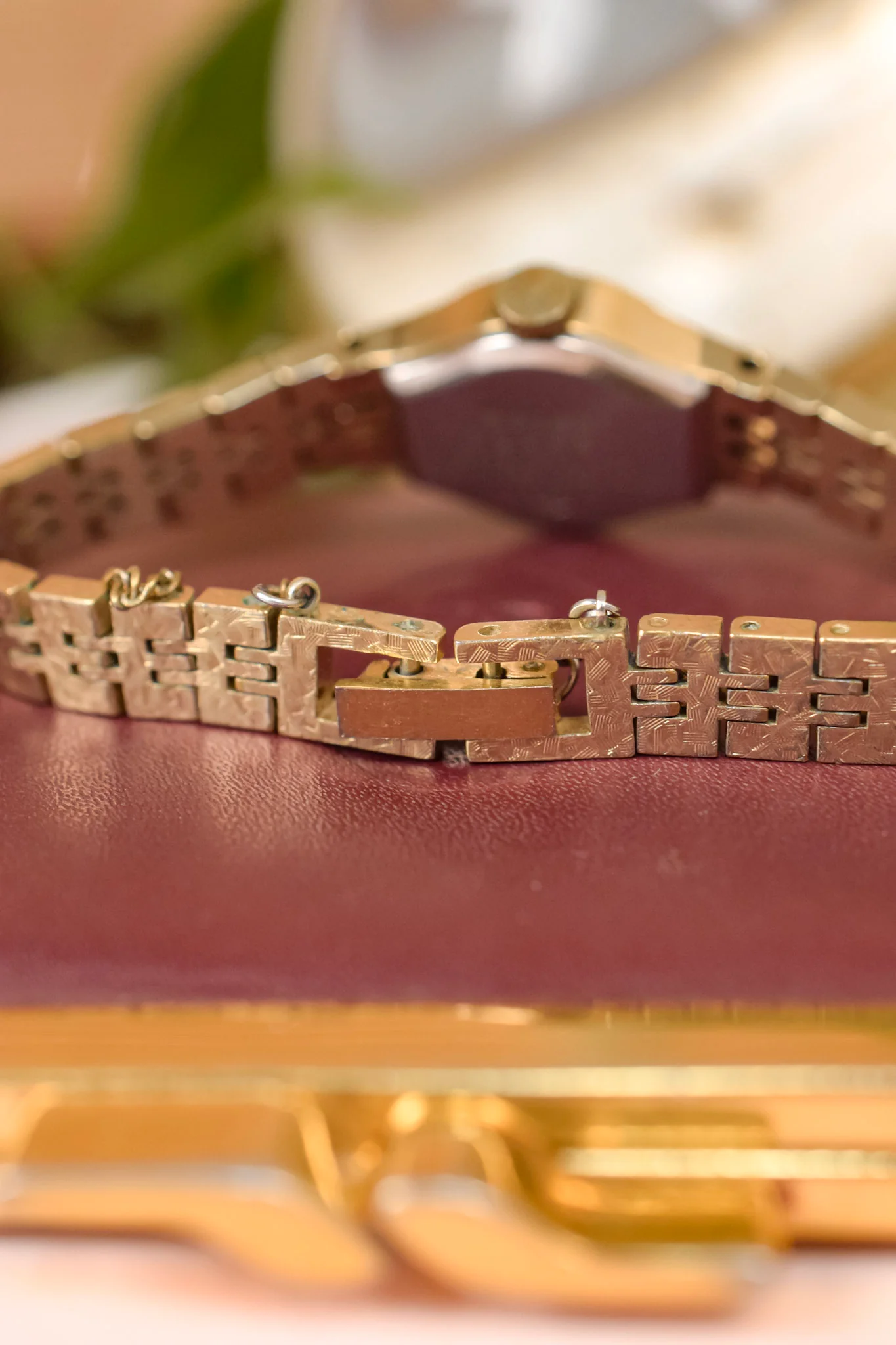 1978 Seiko Mechanical Mini Golden Snowflake Ellipse - Image 8