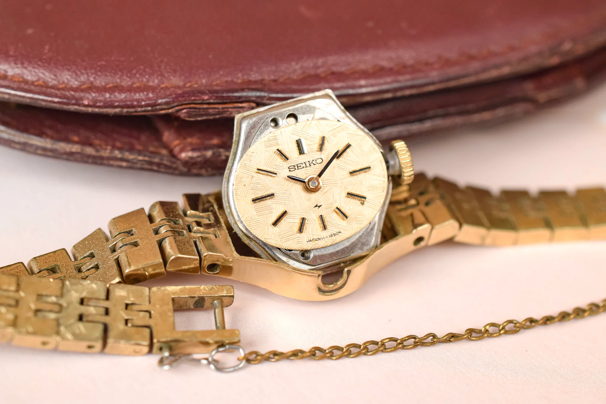 1978 Seiko Mechanical Mini Golden Snowflake Ellipse - Image 9