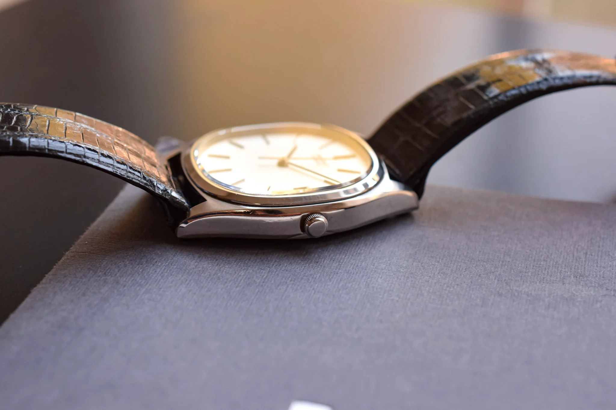 1979 Seiko Steel Calendar Ellipse - Image 3