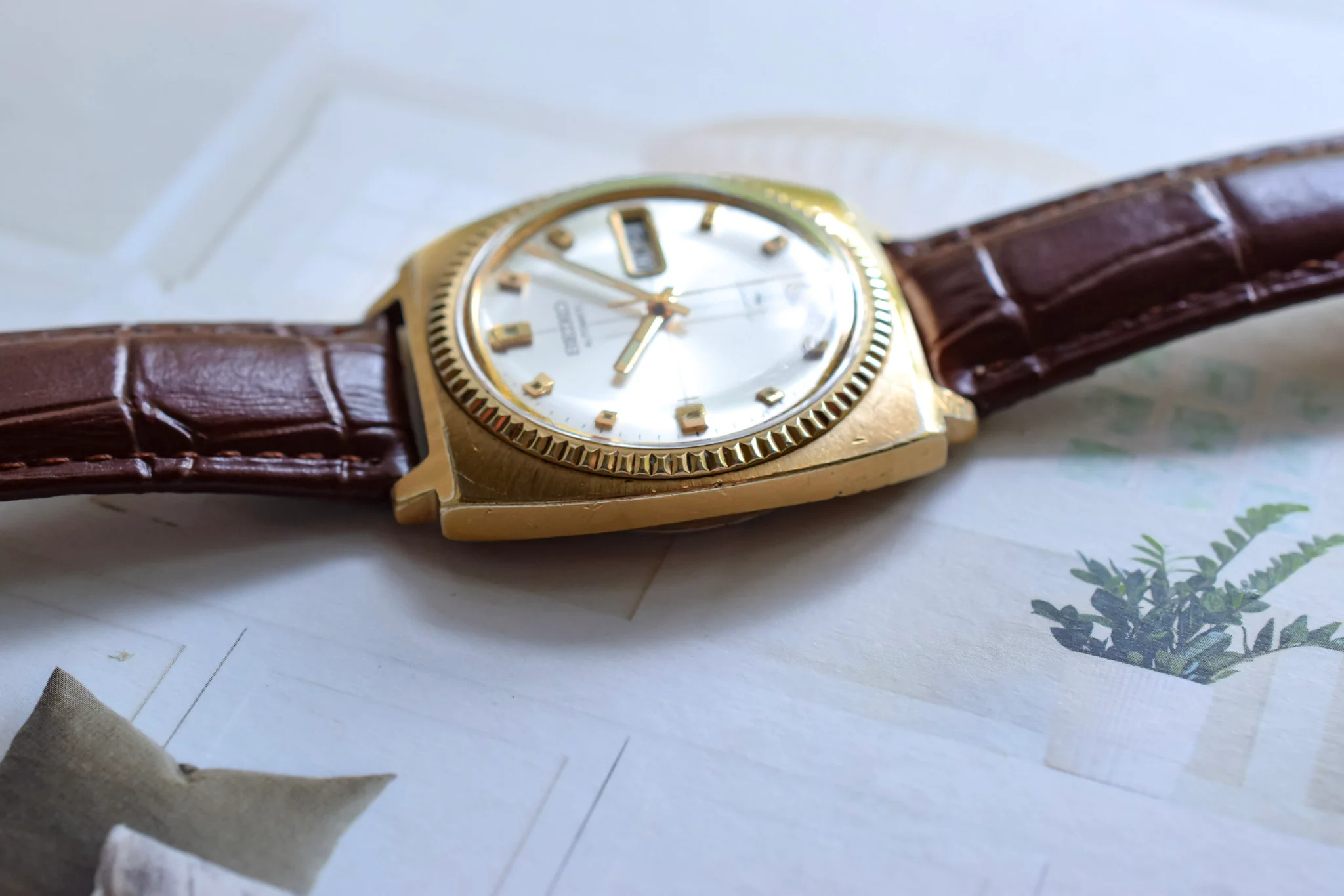 1980 Daini Seiko Crosshair Fluted Bezel Cushion - Image 4