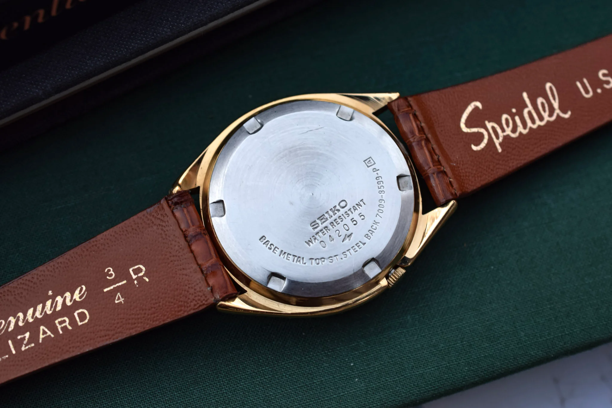 1980 Seiko Automatic Gold-Tone Day/Date Watch - Image 9
