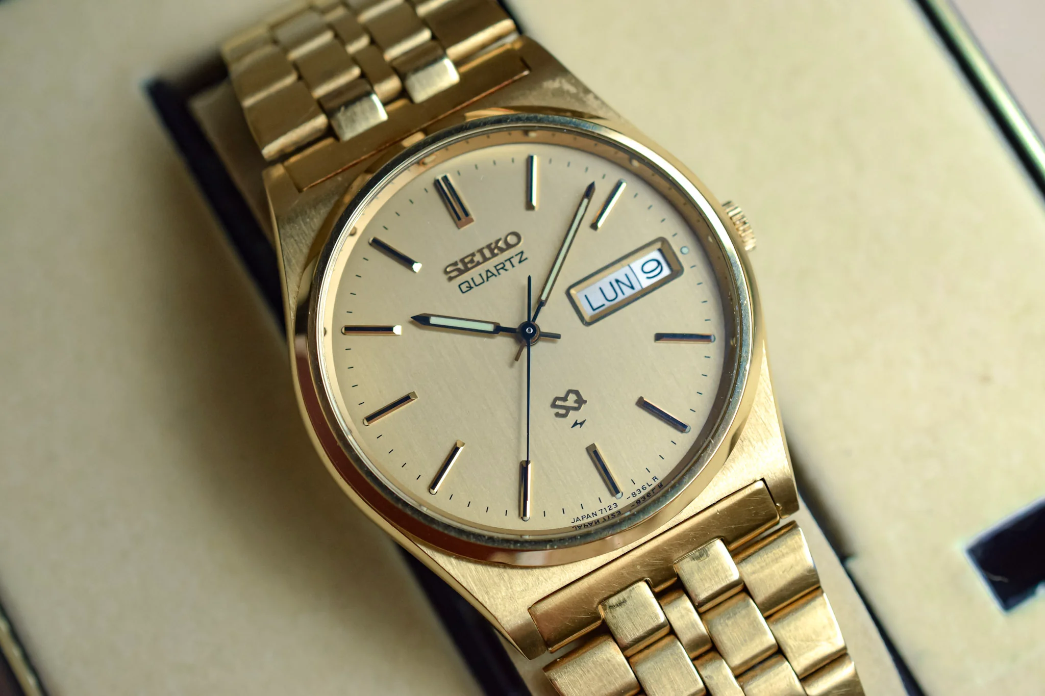1980 Seiko SQ Golden Cushion Day-Date (Near Mint in Box) - Image 3