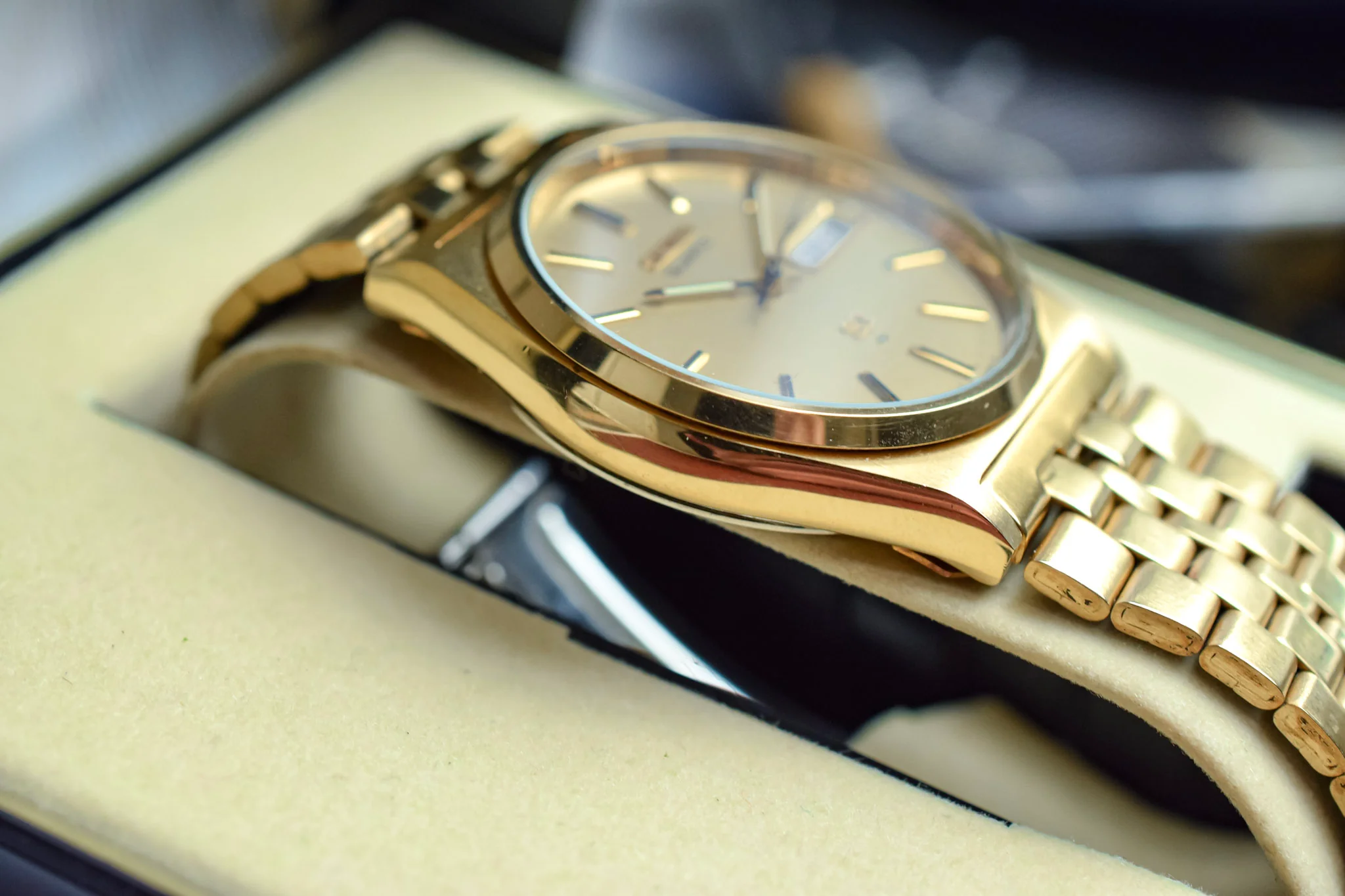1980 Seiko SQ Golden Cushion Day-Date (Near Mint in Box) - Image 6