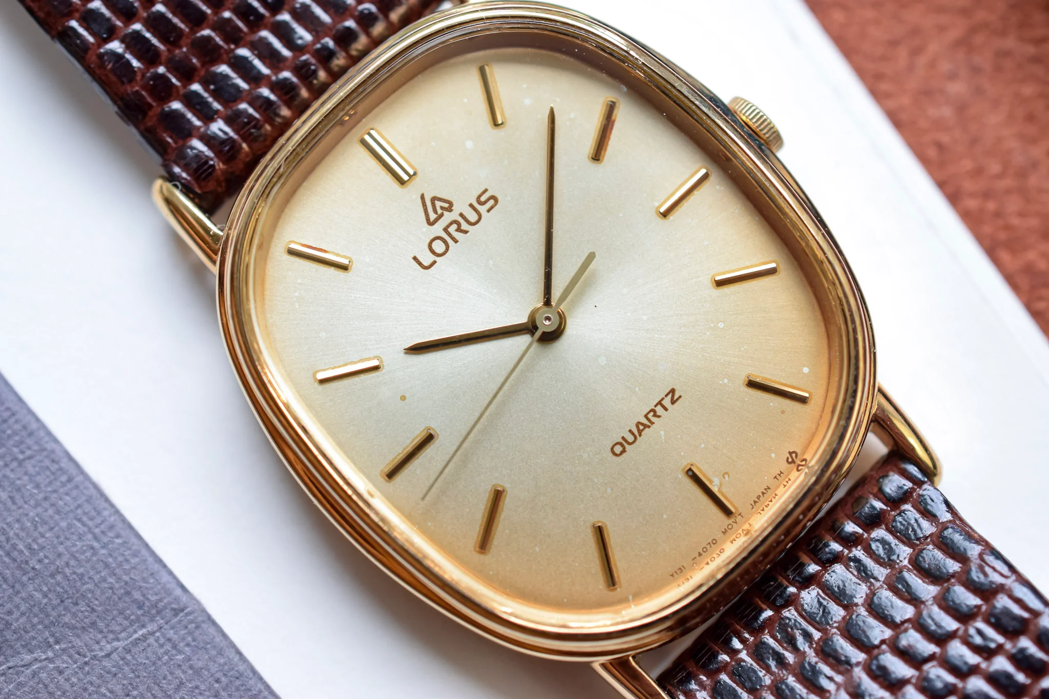 1980s Lorus Sunray Patina Champagne Ellipse - Image 2
