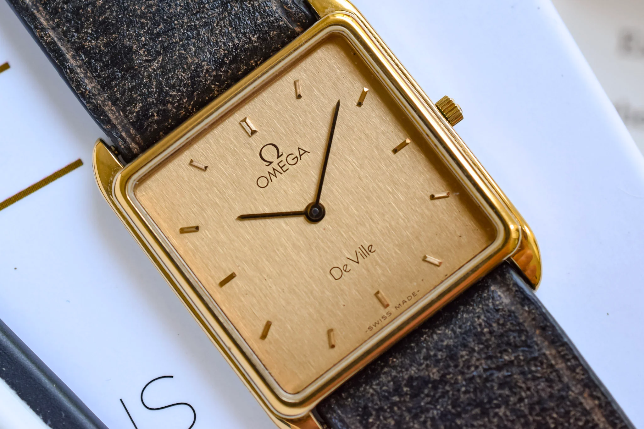 1980s Omega De Ville Champagne Bark Dial Rivoli - Image 3