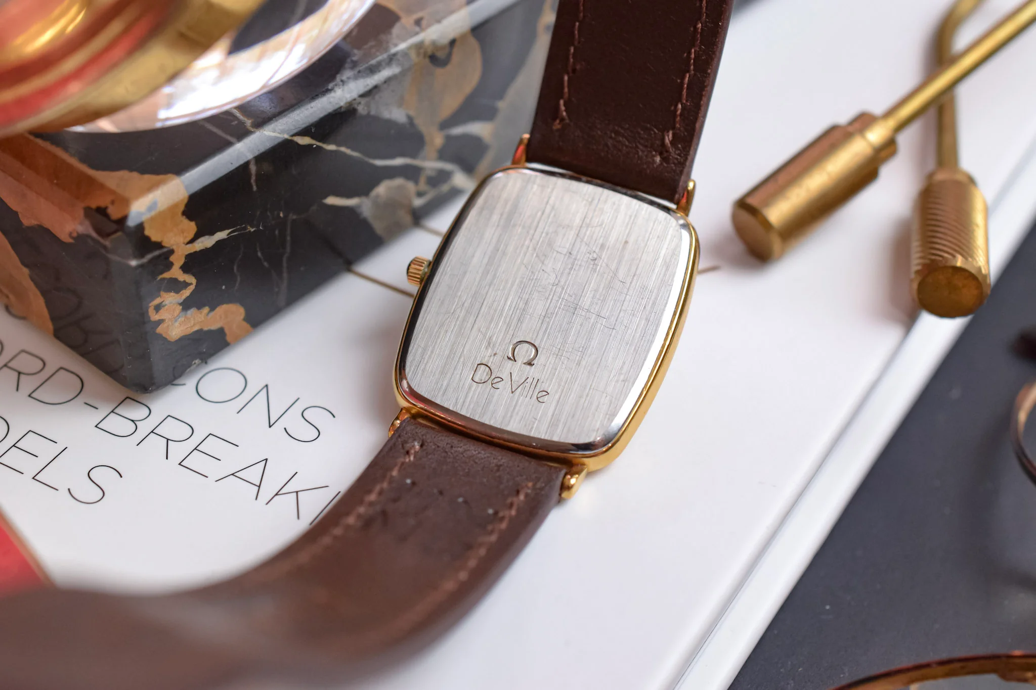 1980s Omega De Ville Quartz Arabic Dial Ellipse - Image 6