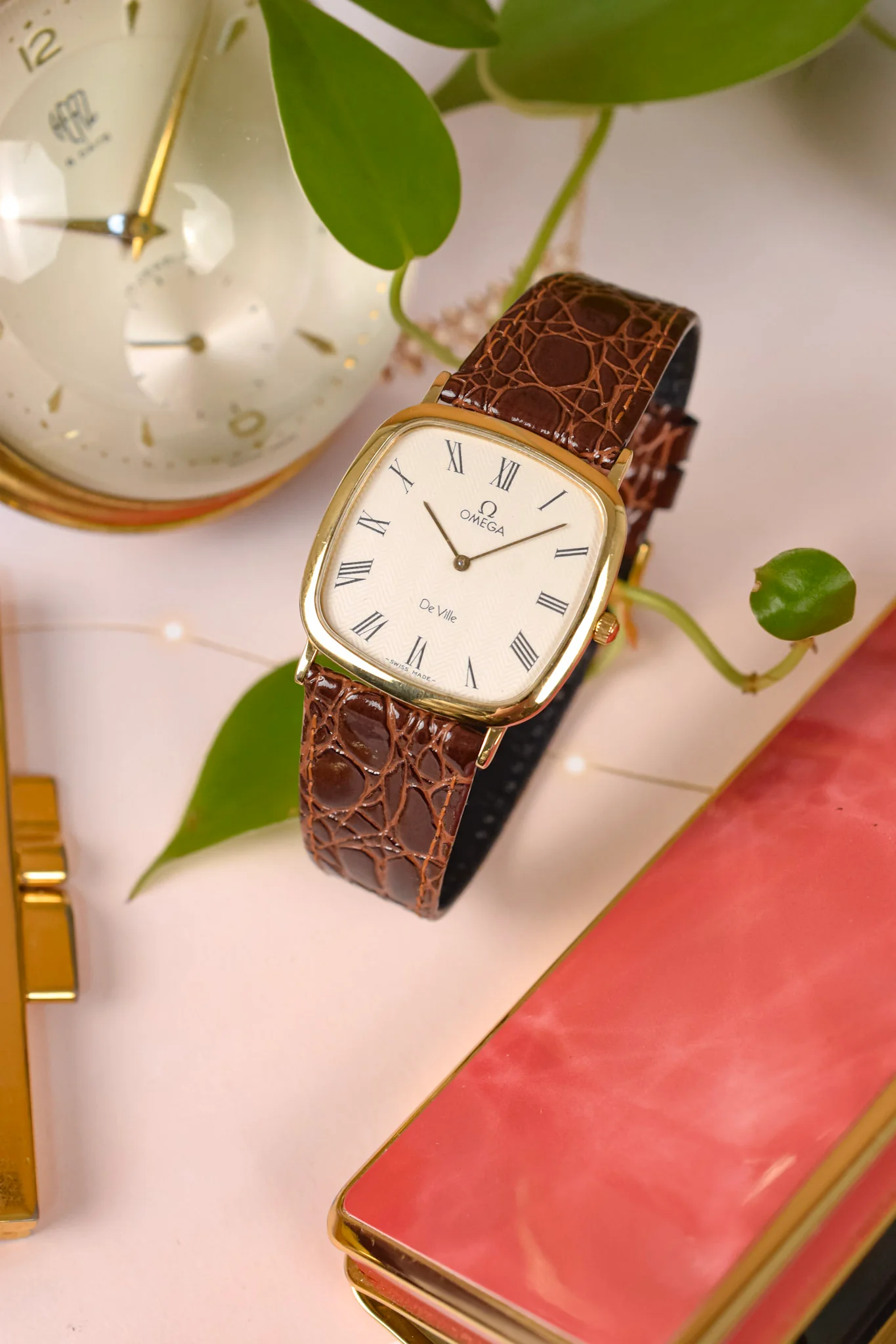 1980s Omega De Ville Quartz Herringbone Roman TV - Image 3