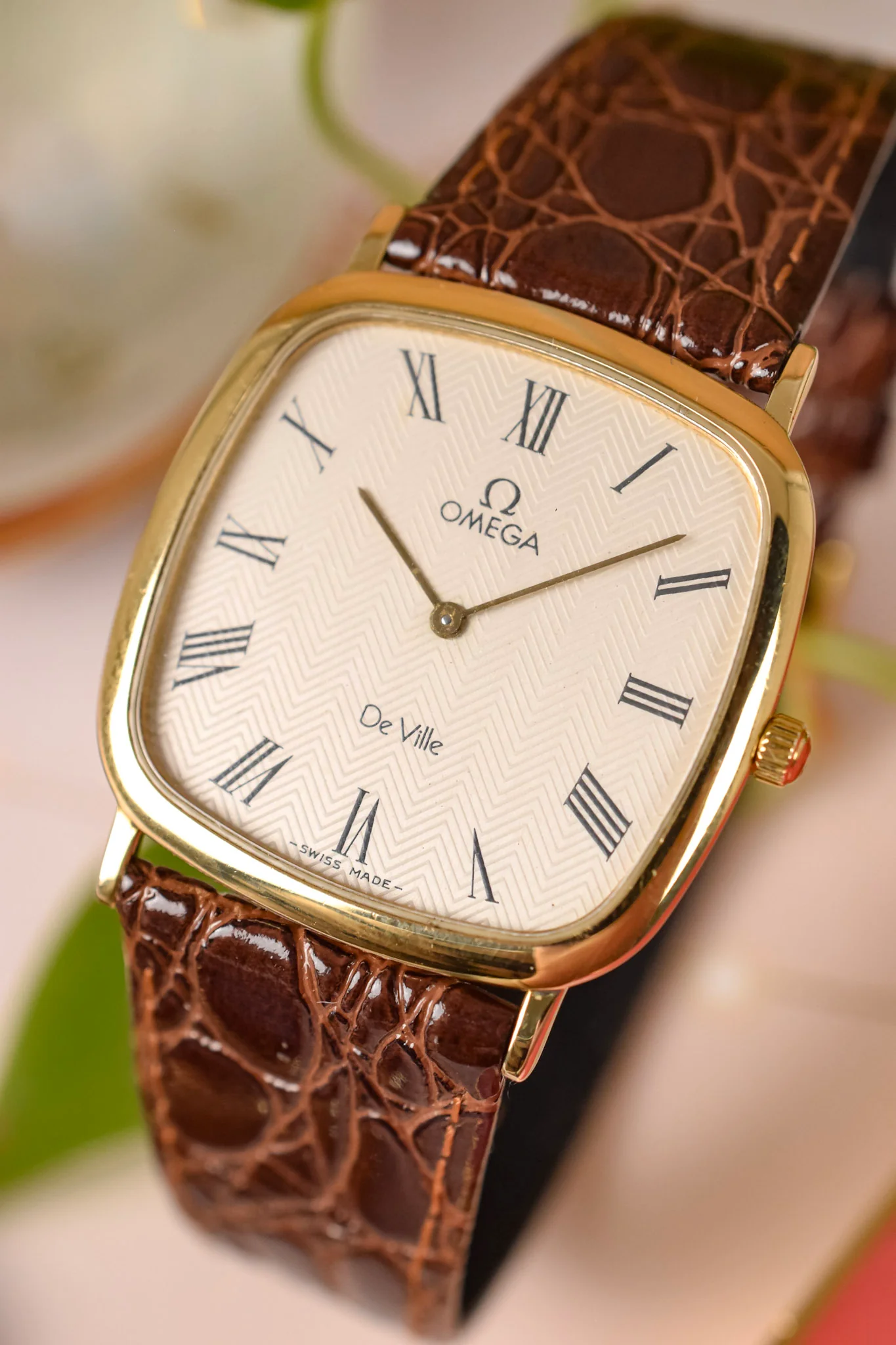 1980s Omega De Ville Quartz Herringbone Roman TV - Image 4