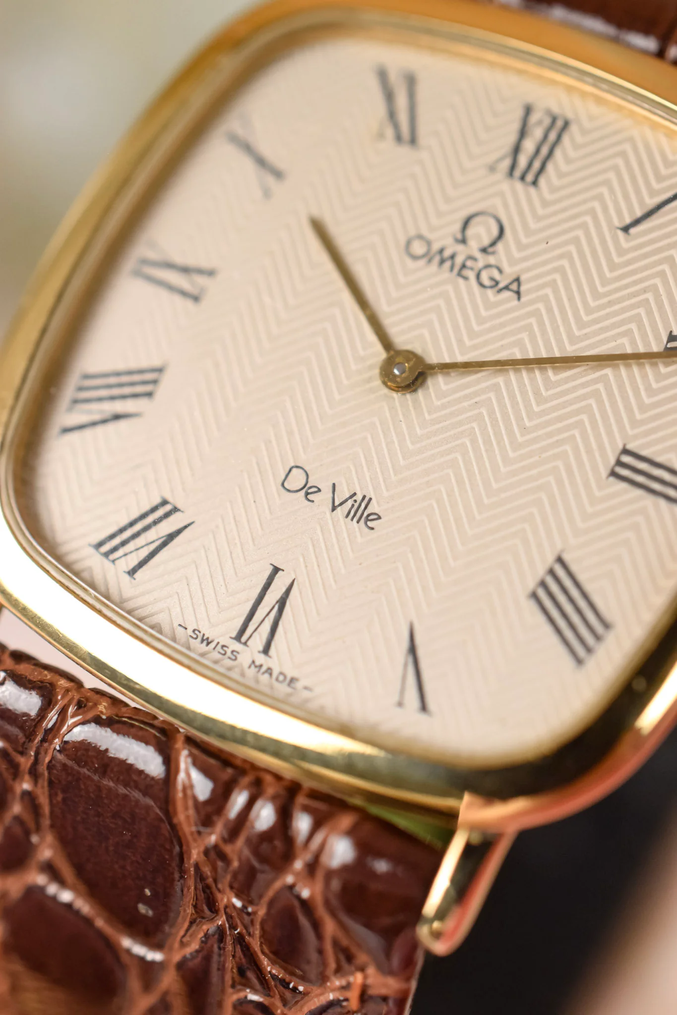 1980s Omega De Ville Quartz Herringbone Roman TV - Image 7