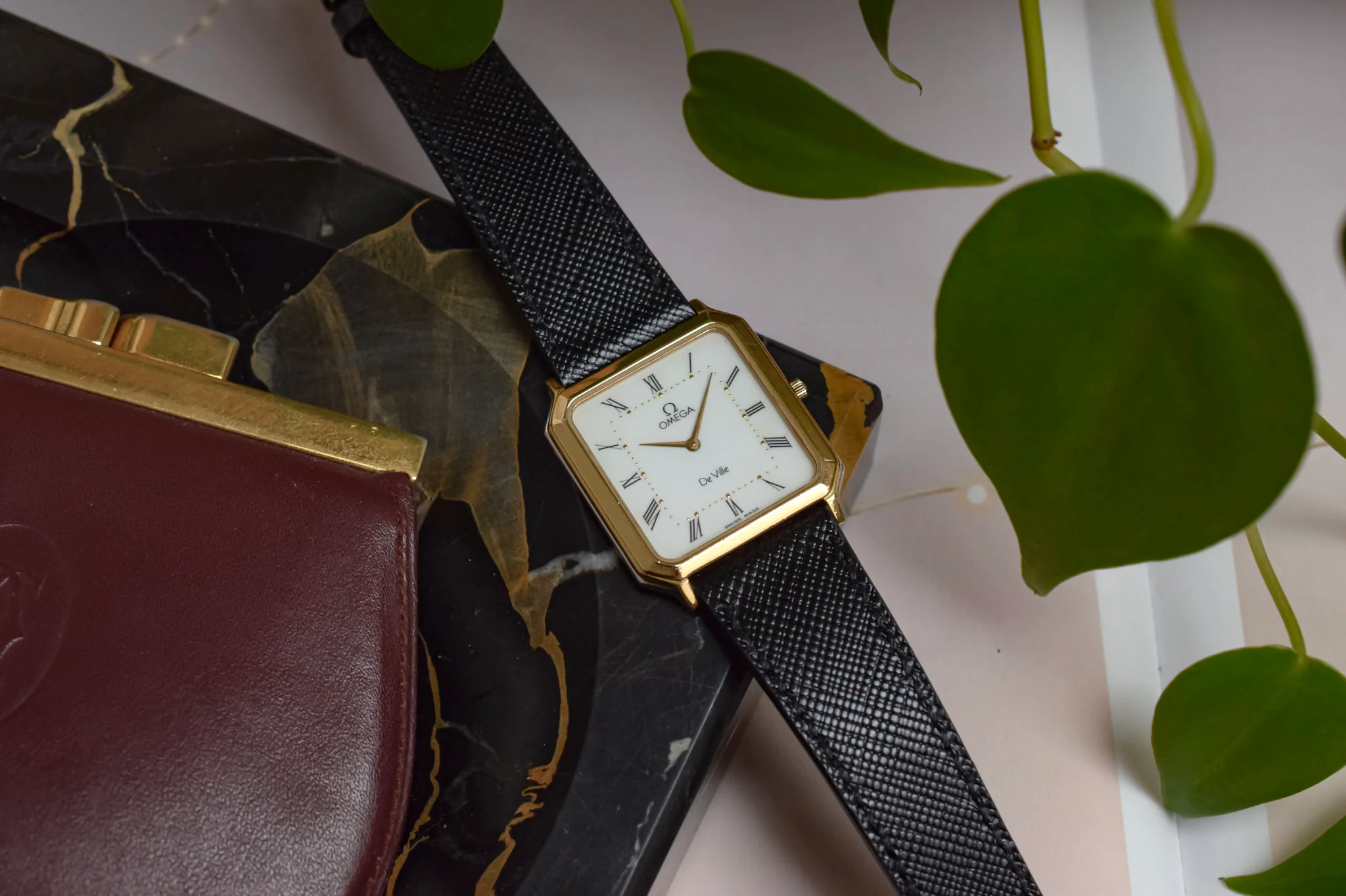 1980s Omega De Ville White Roman Octo - Image 4