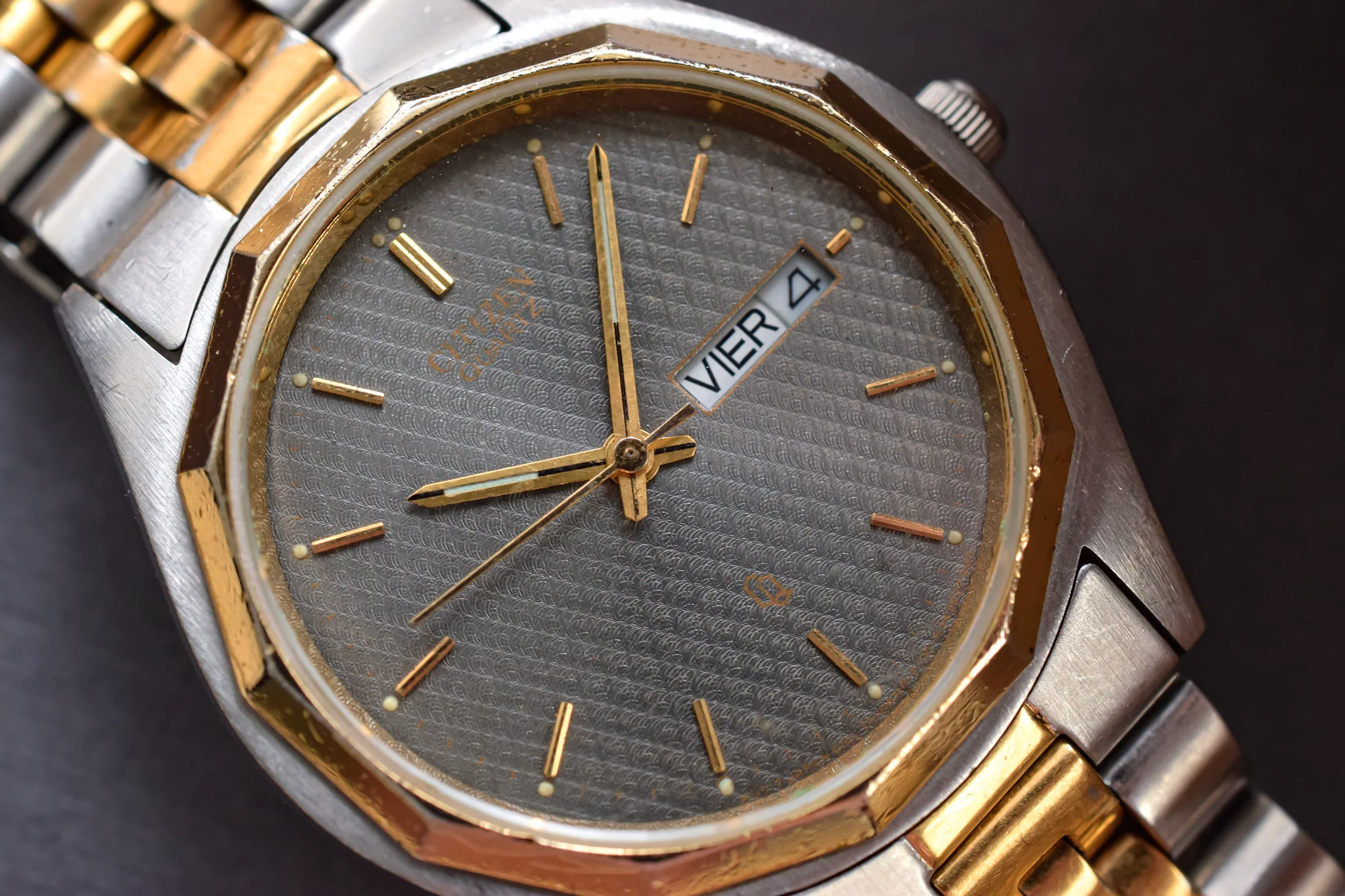 1981 Citizen CQ Two-Toned Ghost Polygon - Image 2