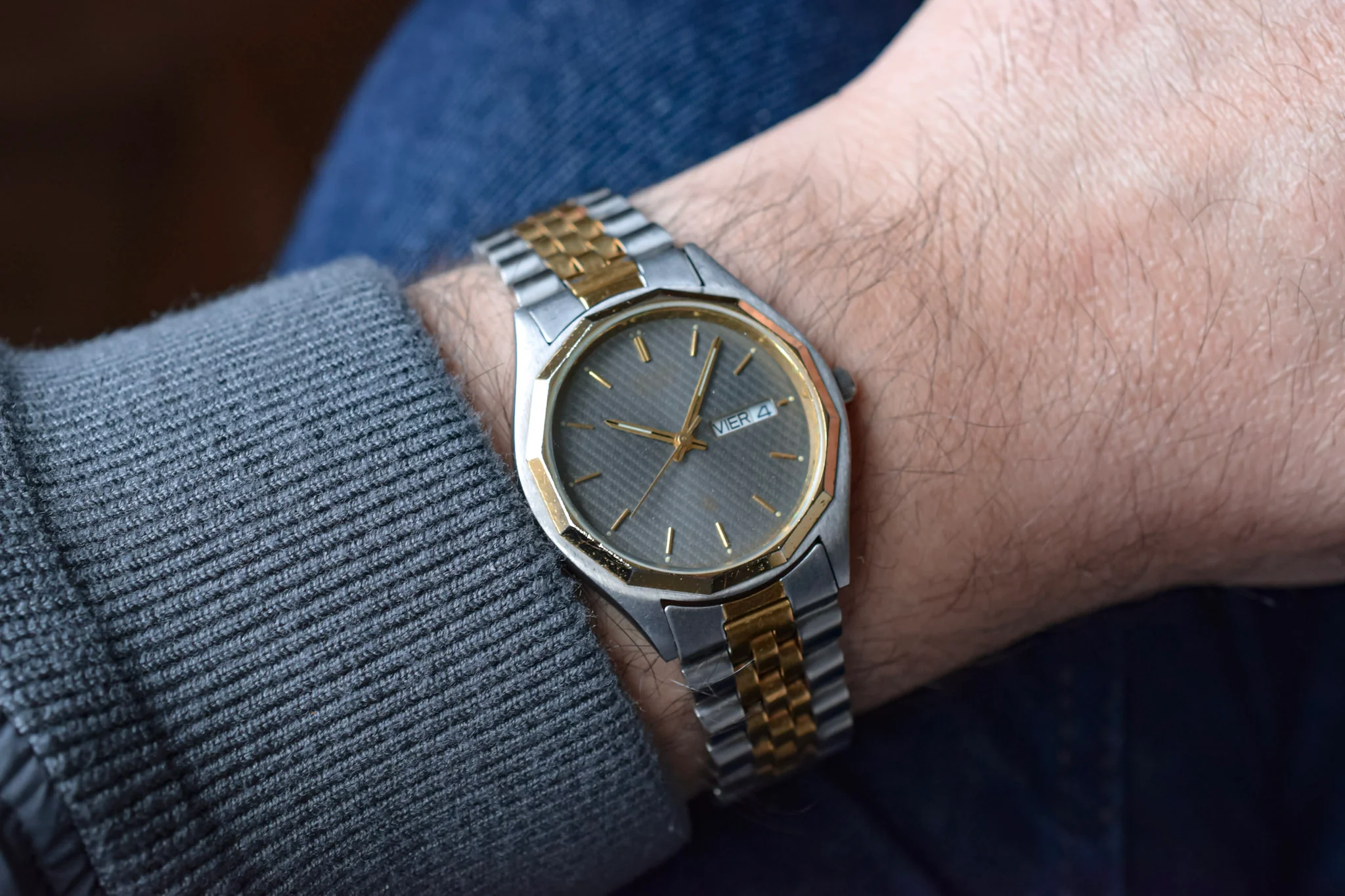 1981 Citizen CQ Two-Toned Ghost Polygon - Image 5