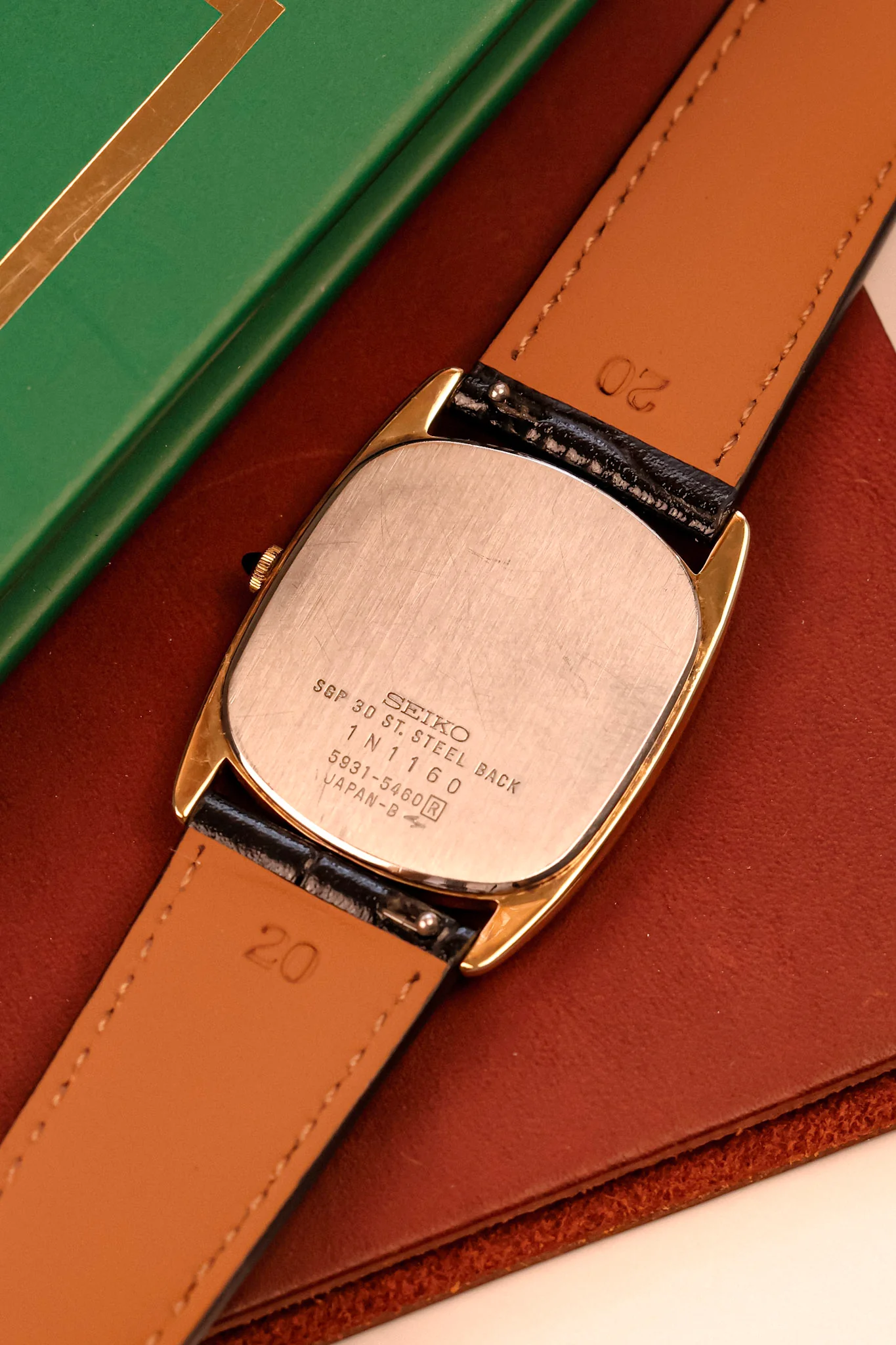 1981 Seiko Dolce Golden Snowflake Ellipse - Image 6