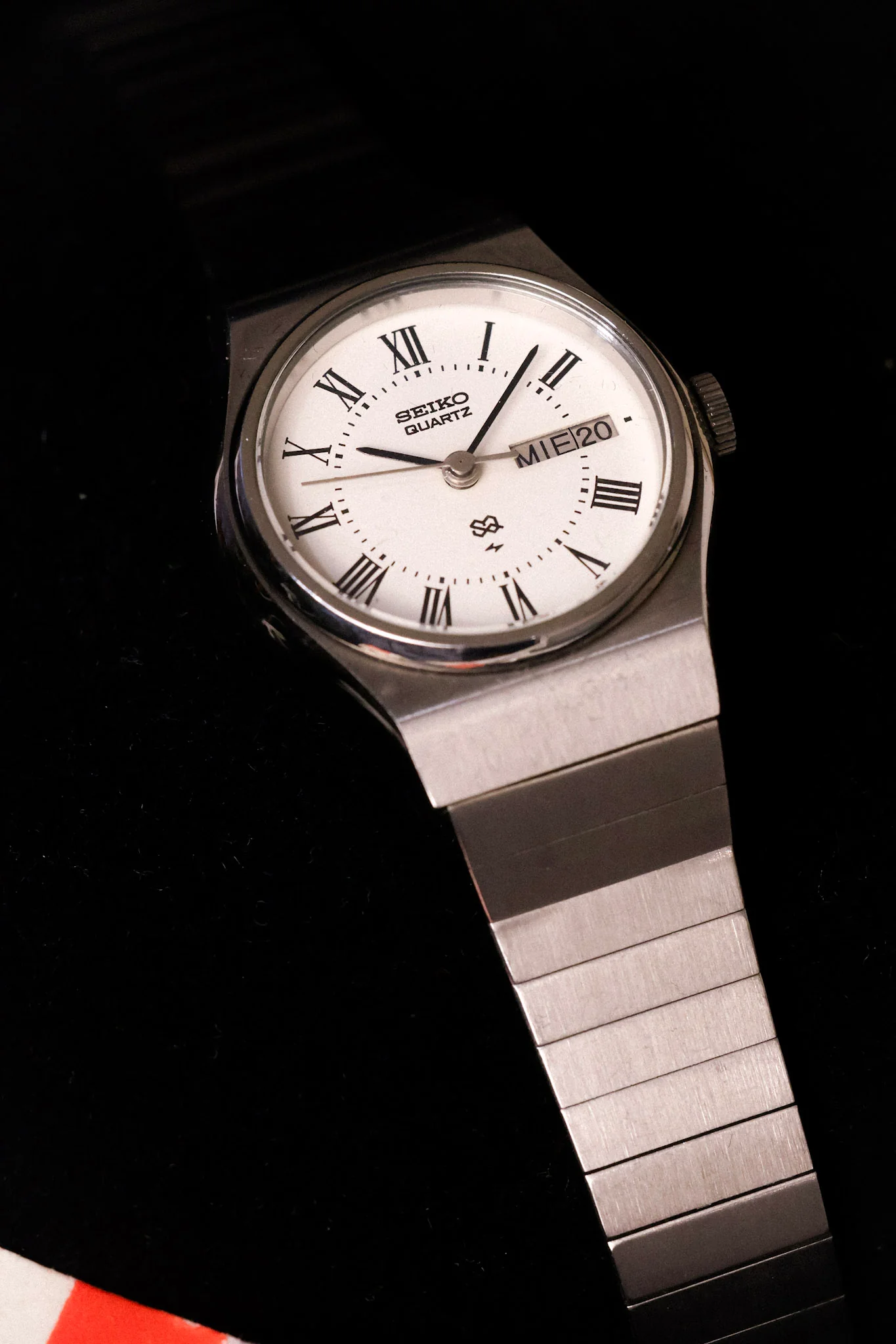 1981 Seiko Mini SQ Roman Day-Date - New Old Stock - Image 3
