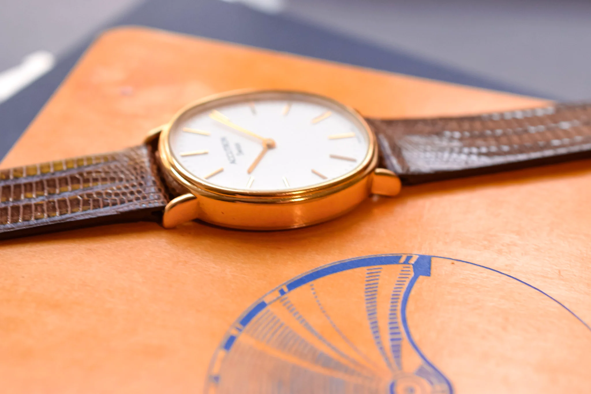 1982 Accutron White Tapestry Dial Ellipse - Image 4