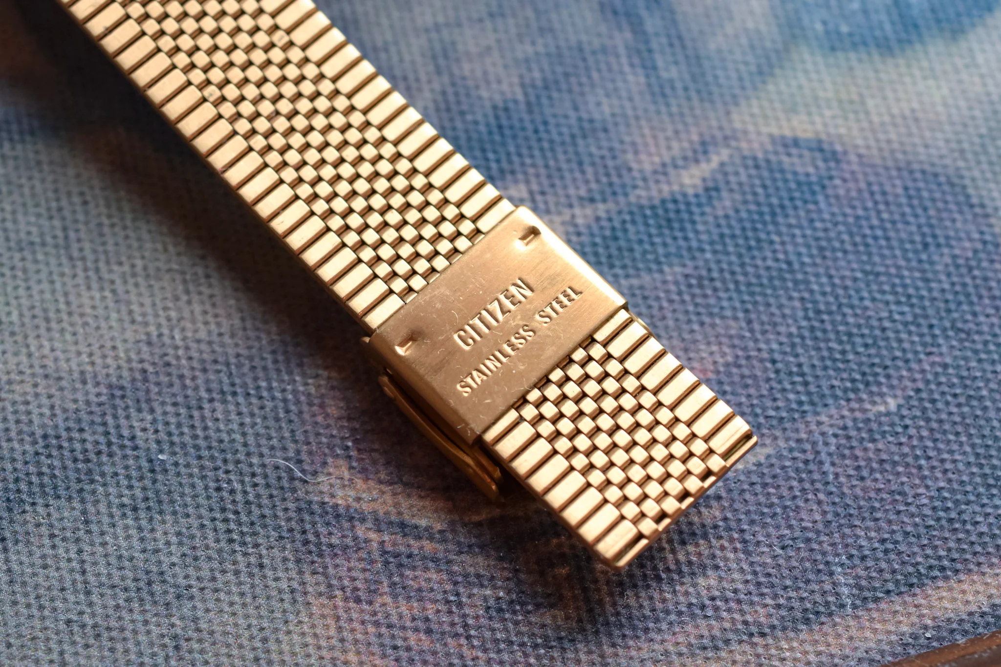 1982 Citizen CQ Hammered Black Dial Tank - Image 10