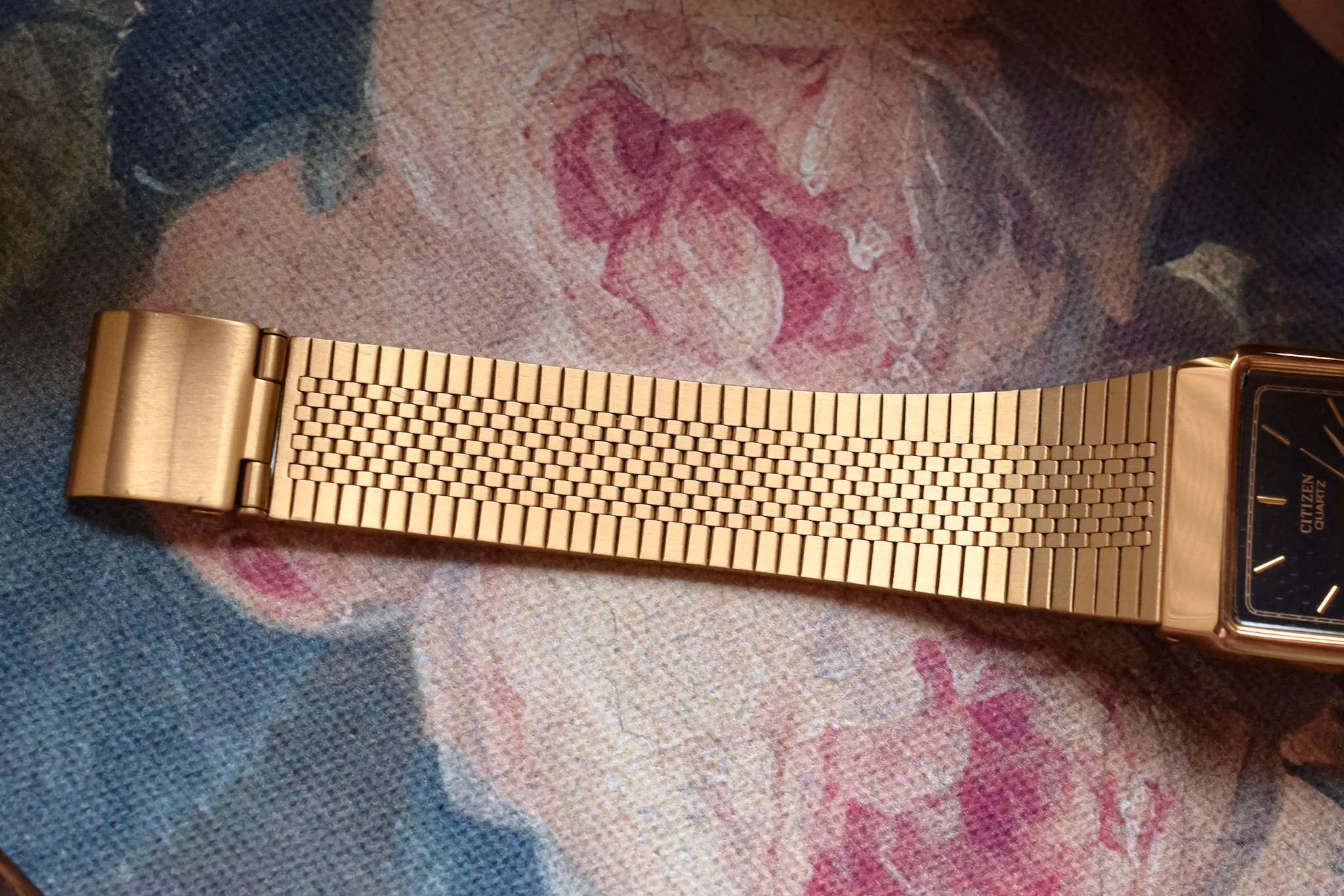 1982 Citizen CQ Hammered Black Dial Tank - Image 5
