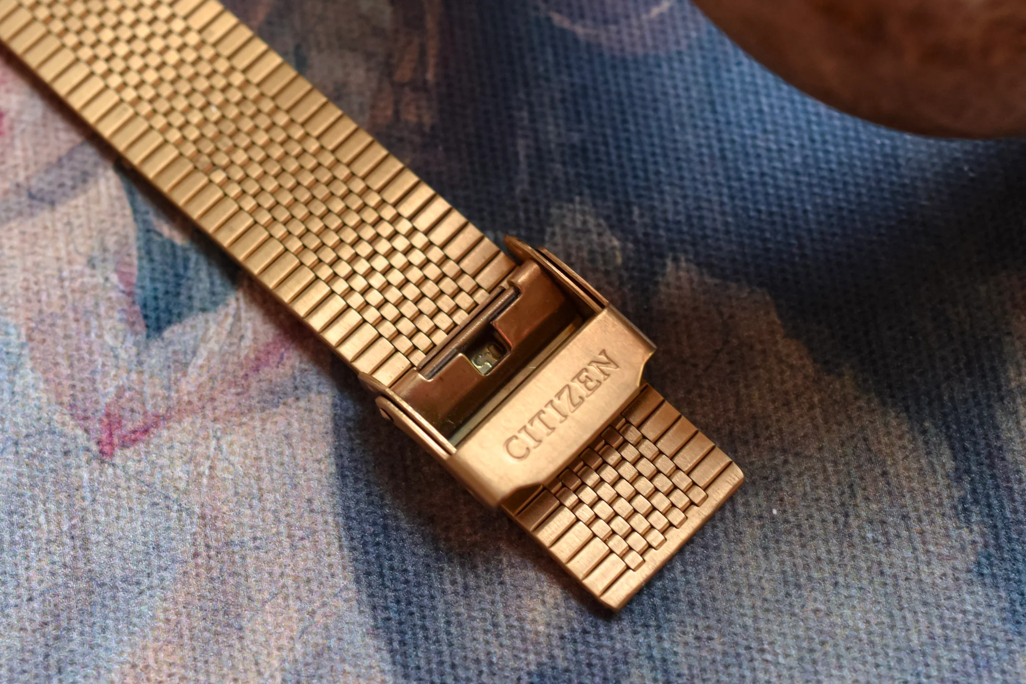 1982 Citizen CQ Hammered Black Dial Tank - Image 7