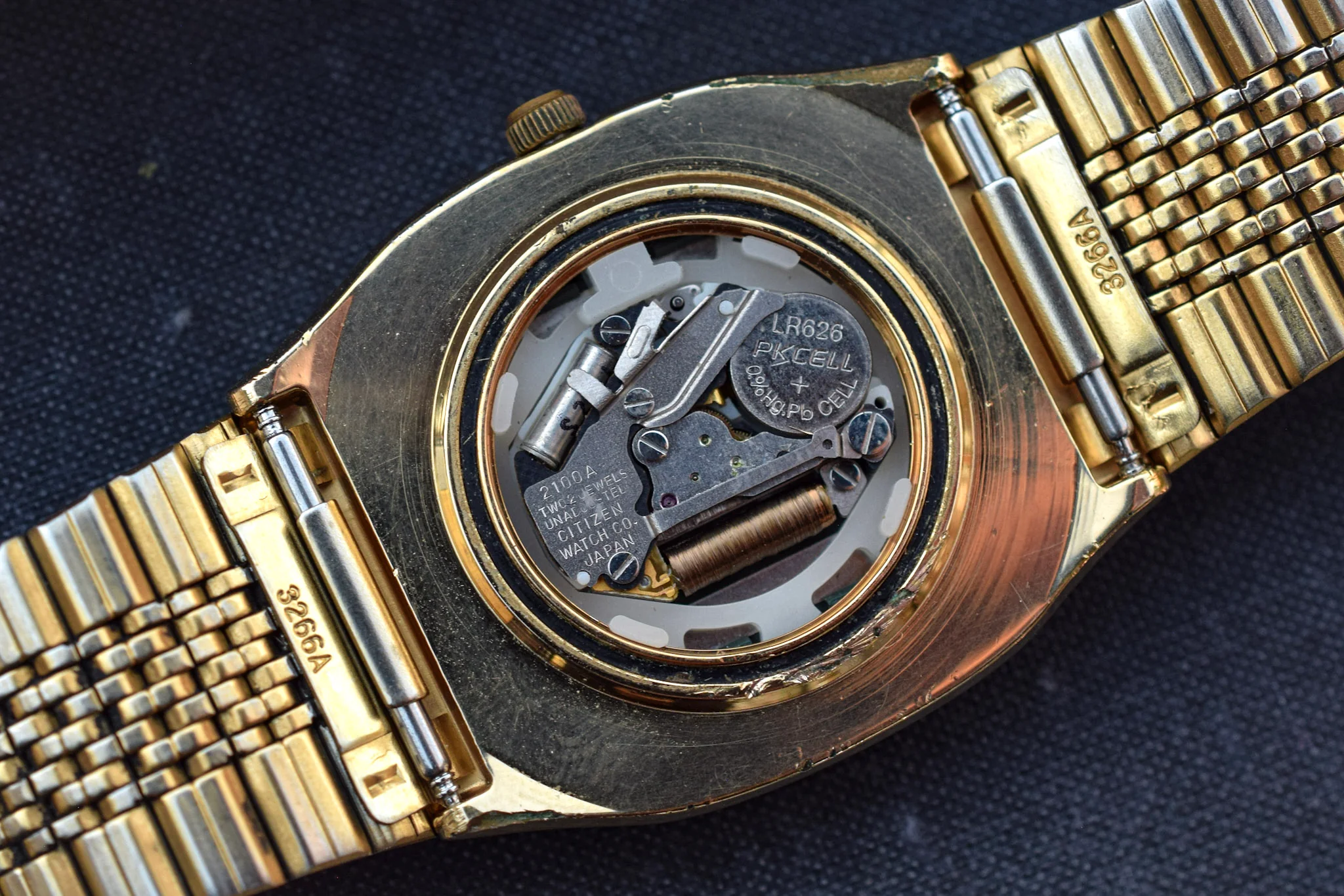 1982 Citizen Seven Quartz Day/Date TV Watch - Image 11