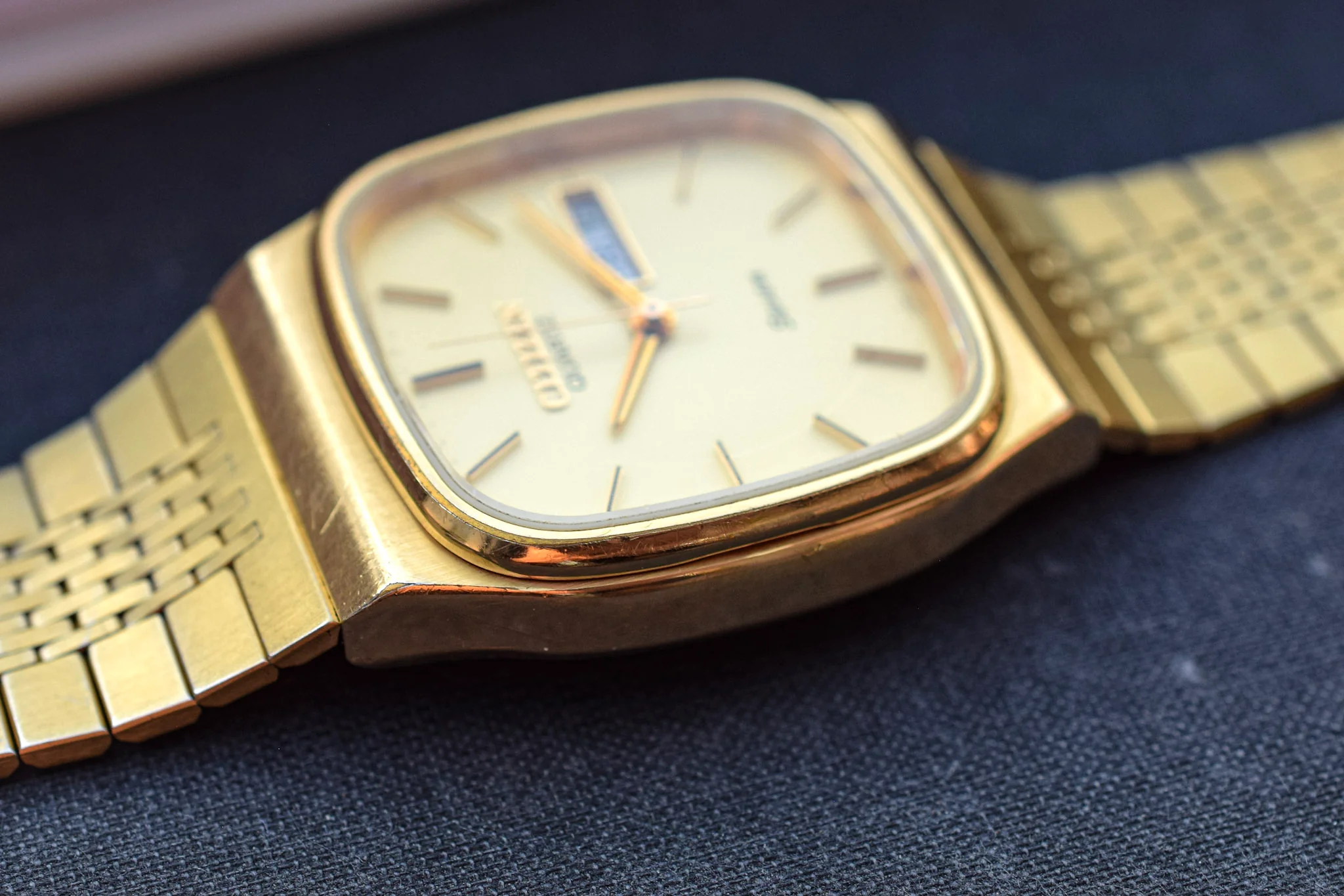1982 Citizen Seven Quartz Day/Date TV Watch - Image 3