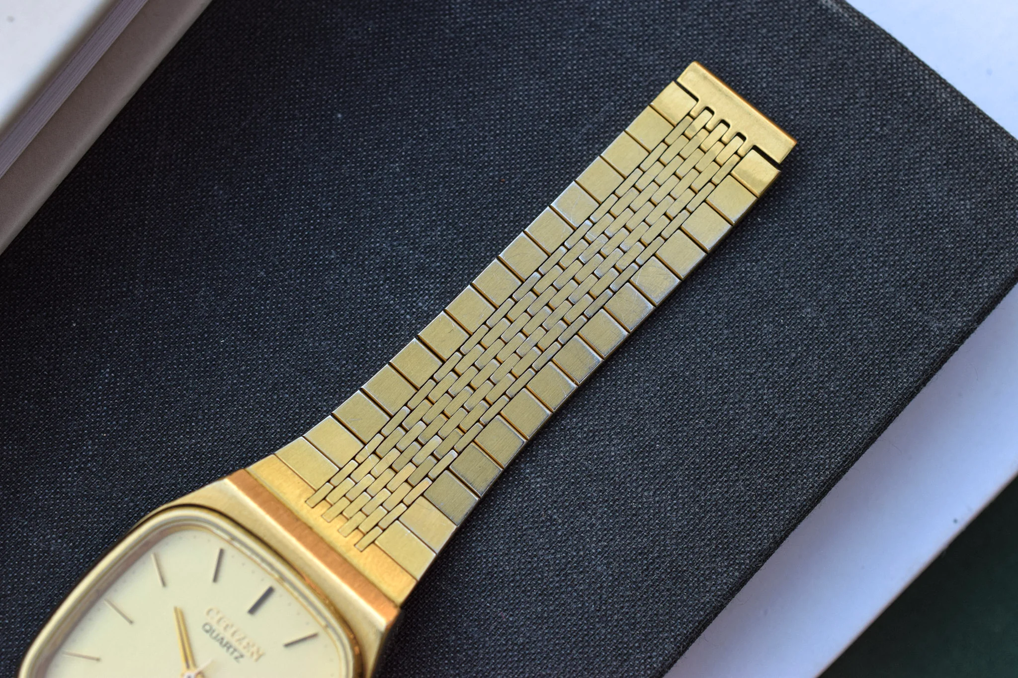 1982 Citizen Seven Quartz Day/Date TV Watch - Image 5