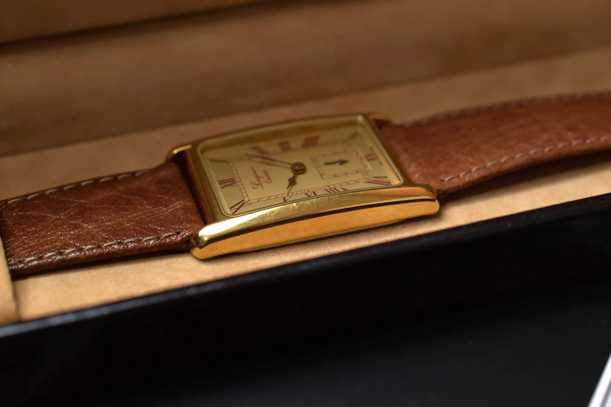 1982 NOS Longines Quartz 150th Anniversary Tank - Image 6
