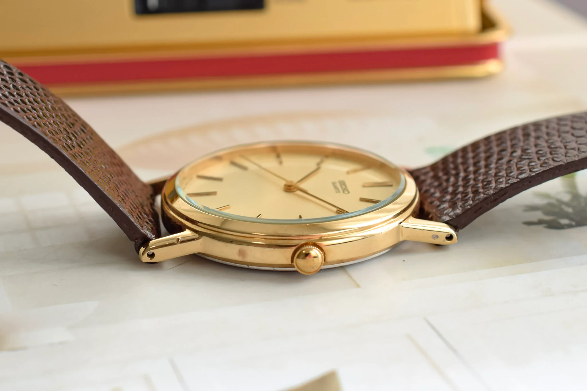 1982 Seiko Champagne Minimalist - Image 3