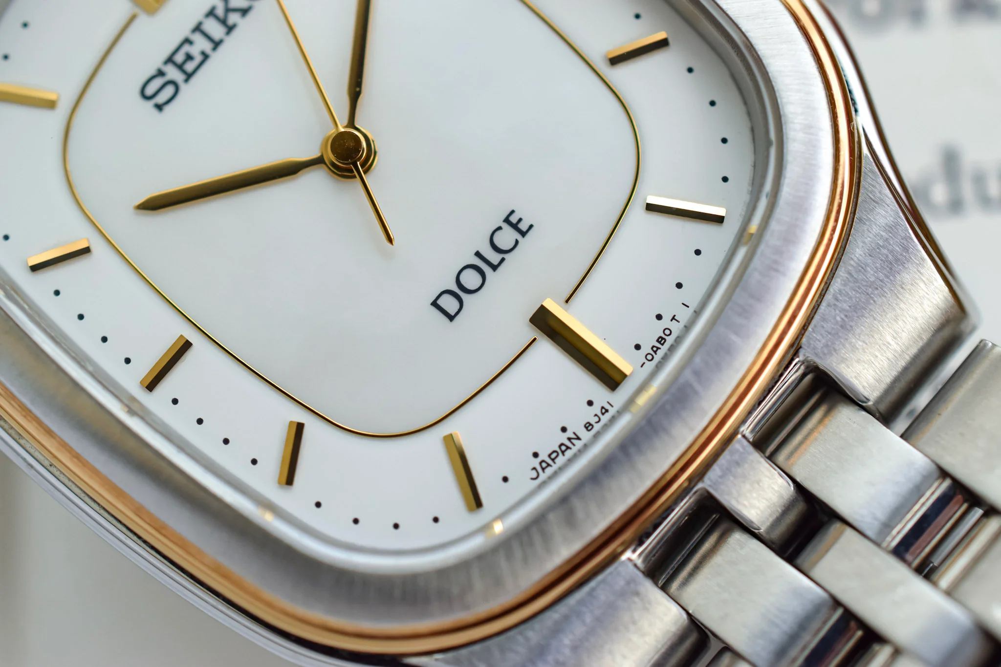 1982 Seiko Dolce Mother of Pearl Ellipse - Image 4