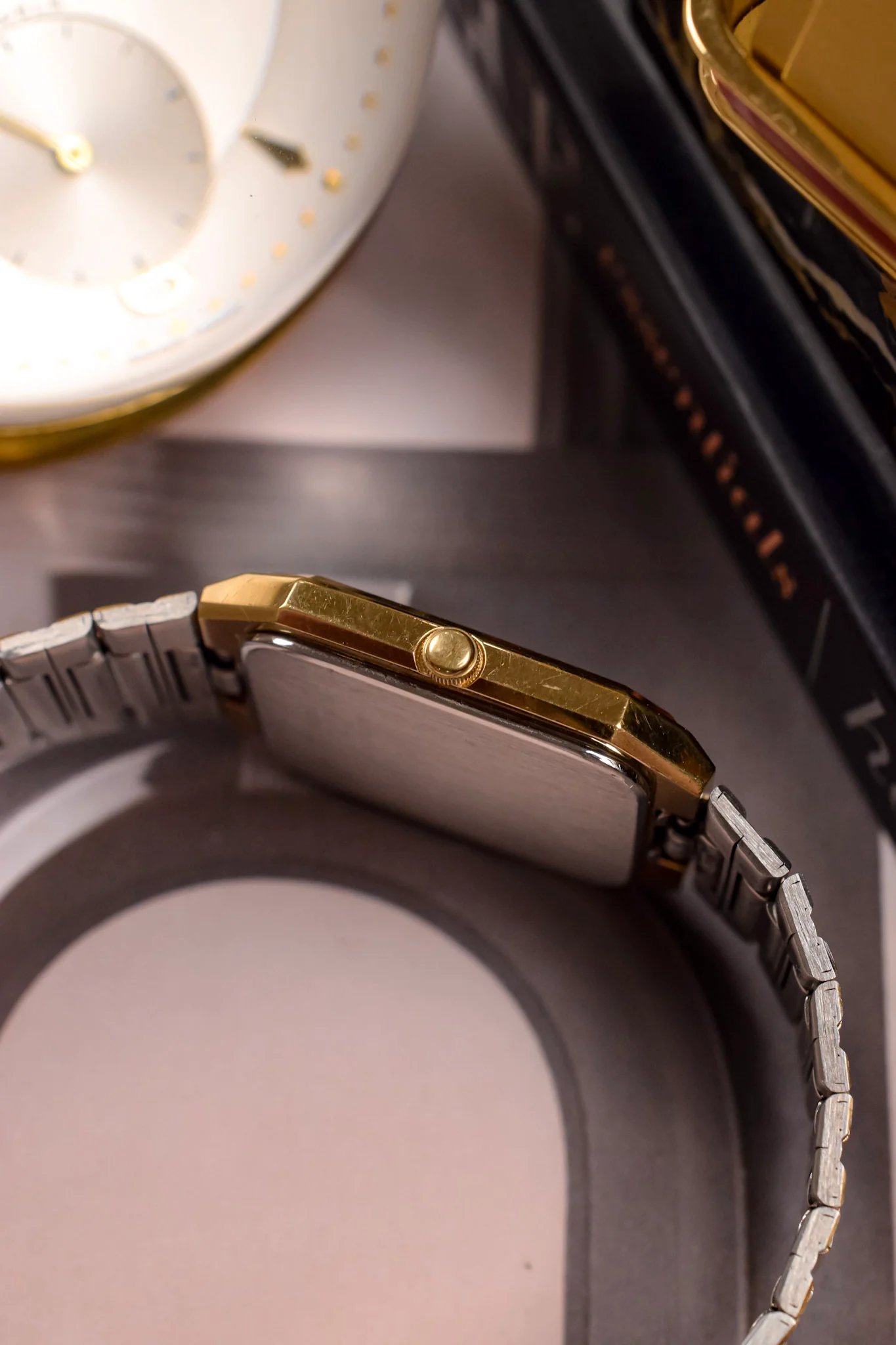 1982 Seiko Golden Geometric Motif Jumbo Octo - Image 5