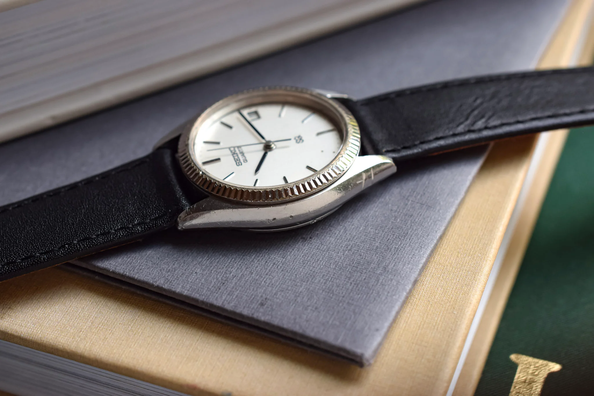 1982 Seiko SQ Steel with Palladium Plated Fluted Bezel - Image 5