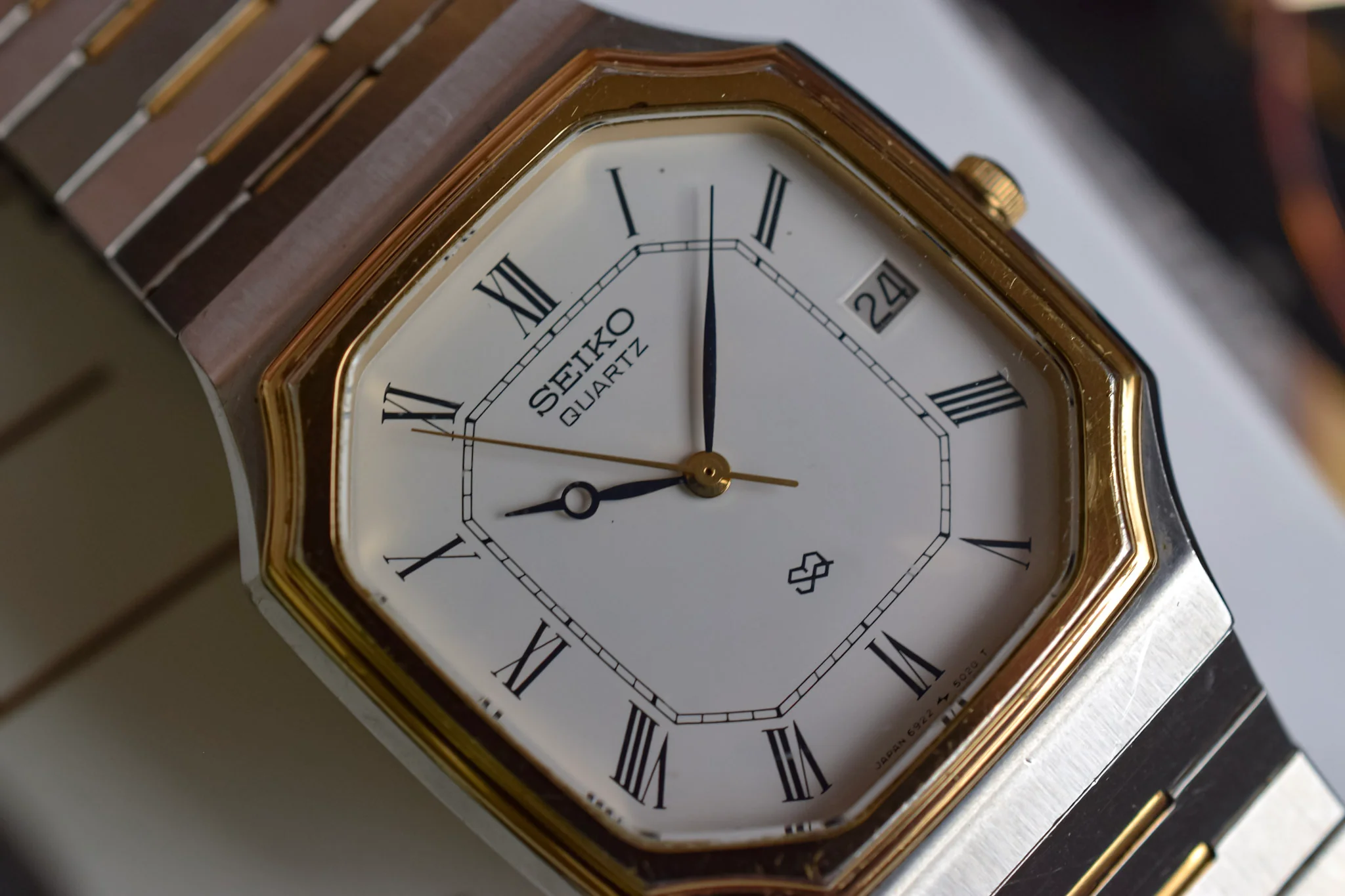 1982 Seiko SQ Two Toned Roman Breguet Hour Hand Octo - Image 3